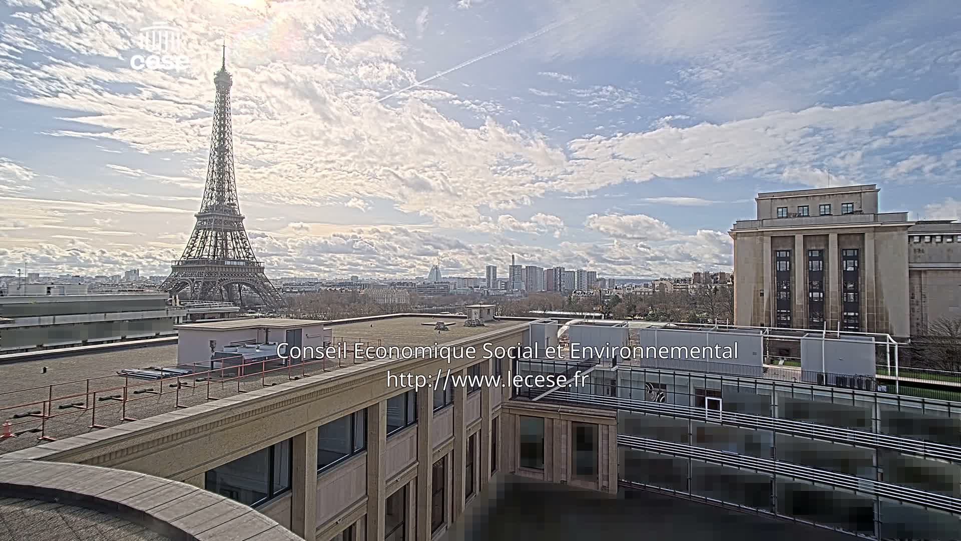 Paris, Eiffel Tower View from Palace of Jena (Palais d'Iena) Live Cam -  Paris, Métropole du Grand Paris,  Île-de-France, France