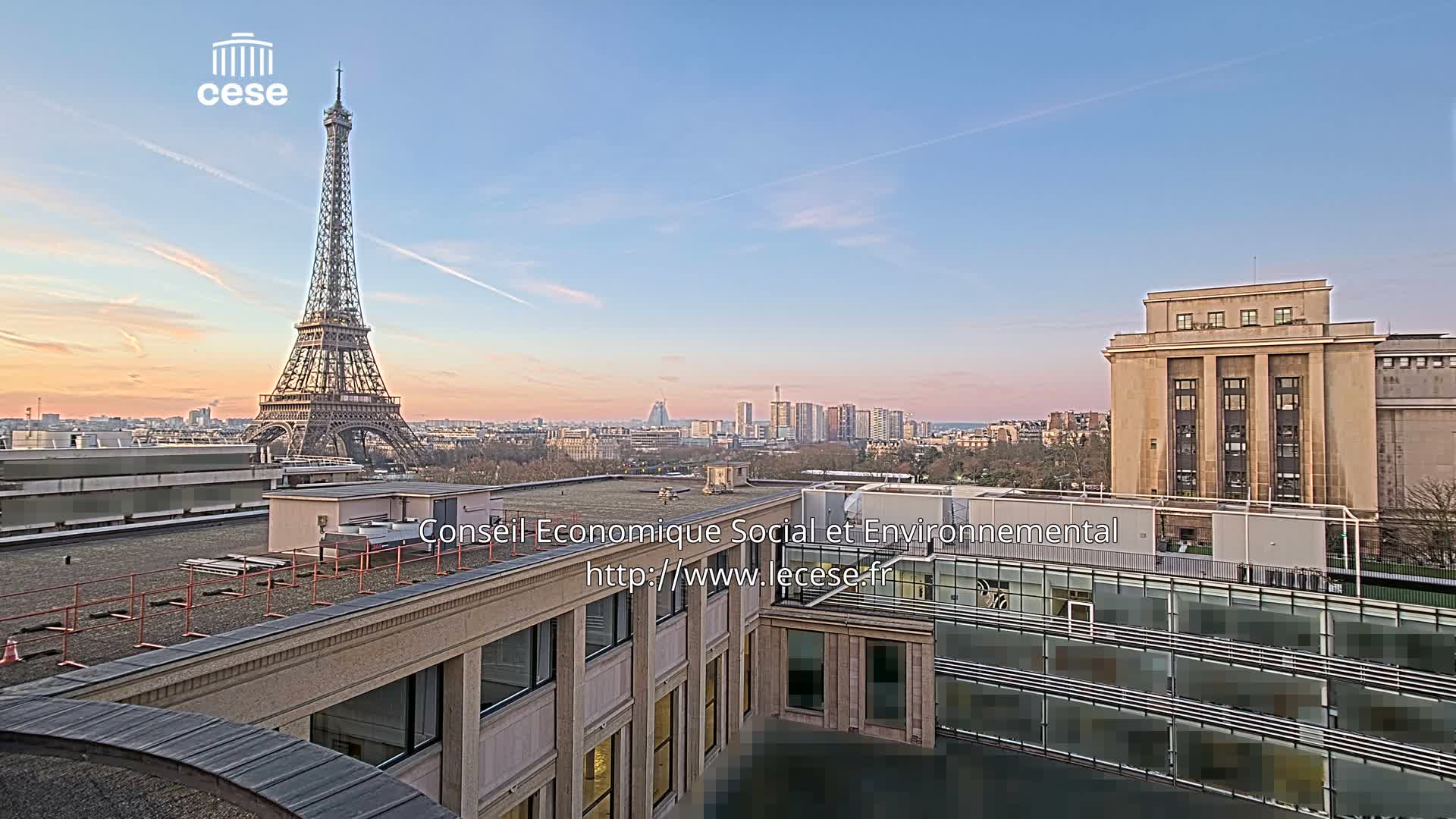 Paris, Eiffel Tower View from Palace of Jena (Palais d'Iena) Live Cam -  Paris, Métropole du Grand Paris,  Île-de-France, France