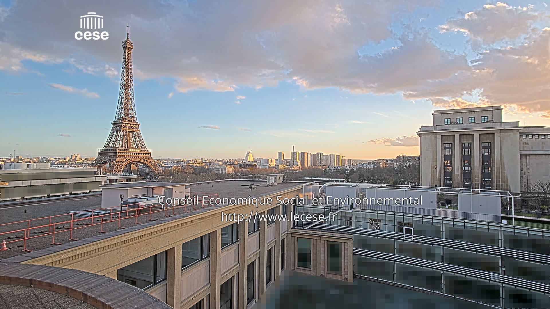 Paris, Eiffel Tower View from Palace of Jena (Palais d'Iena) Live Cam -  Paris, Métropole du Grand Paris,  Île-de-France, France