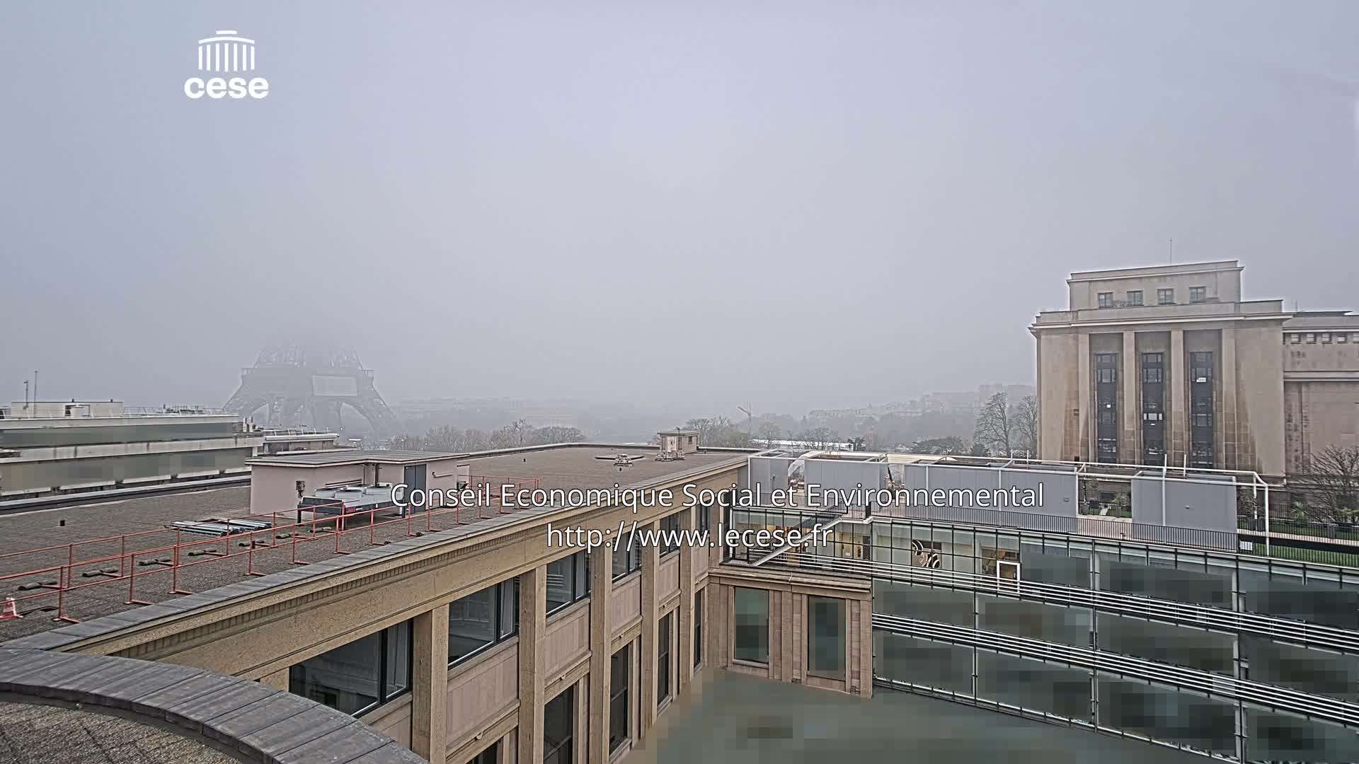 Paris, Eiffel Tower View from Palace of Jena (Palais d'Iena) Live Cam -  Paris, Métropole du Grand Paris,  Île-de-France, France