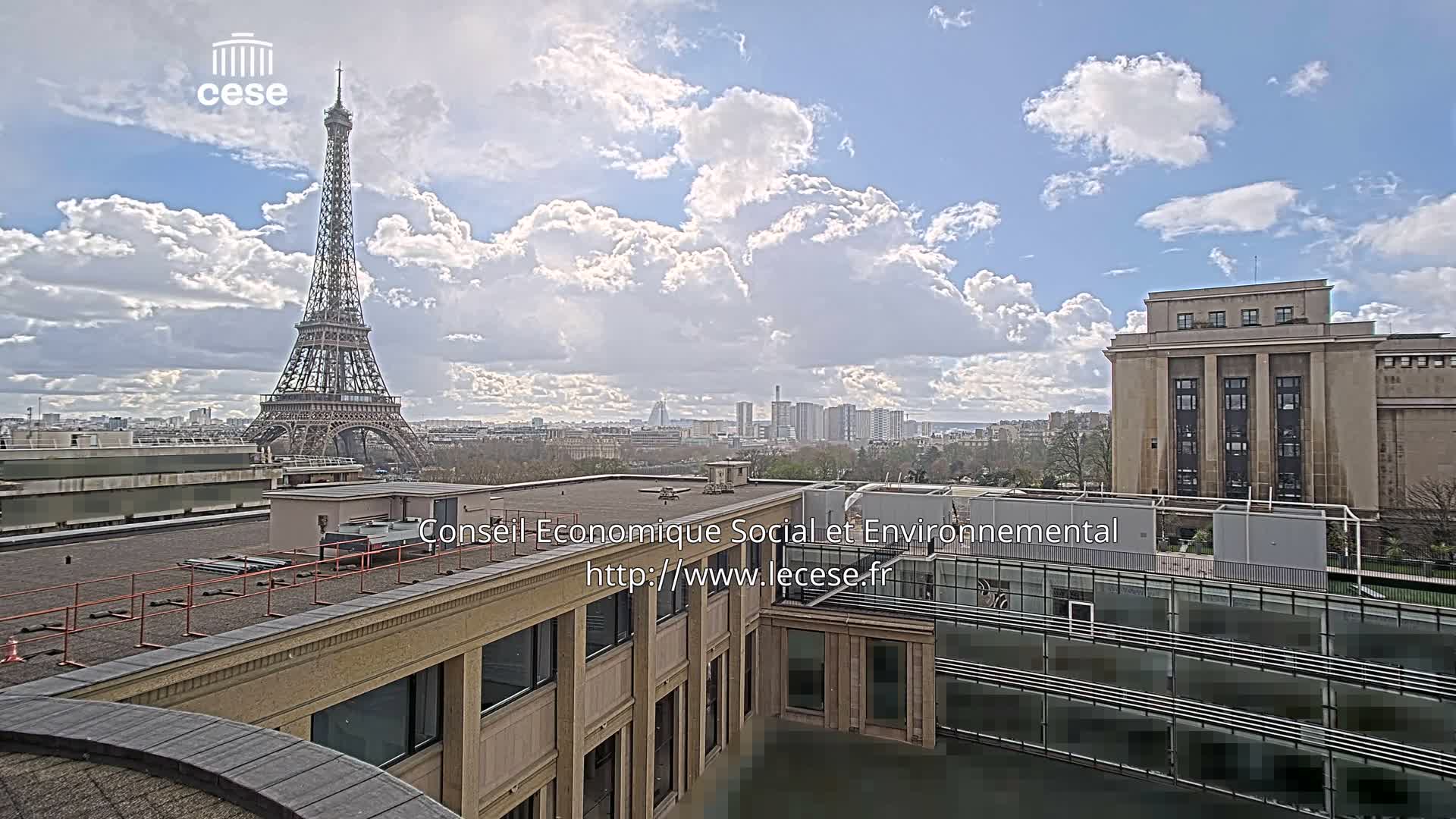 Paris, Eiffel Tower View from Palace of Jena (Palais d'Iena) Live Cam -  Paris, Métropole du Grand Paris,  Île-de-France, France