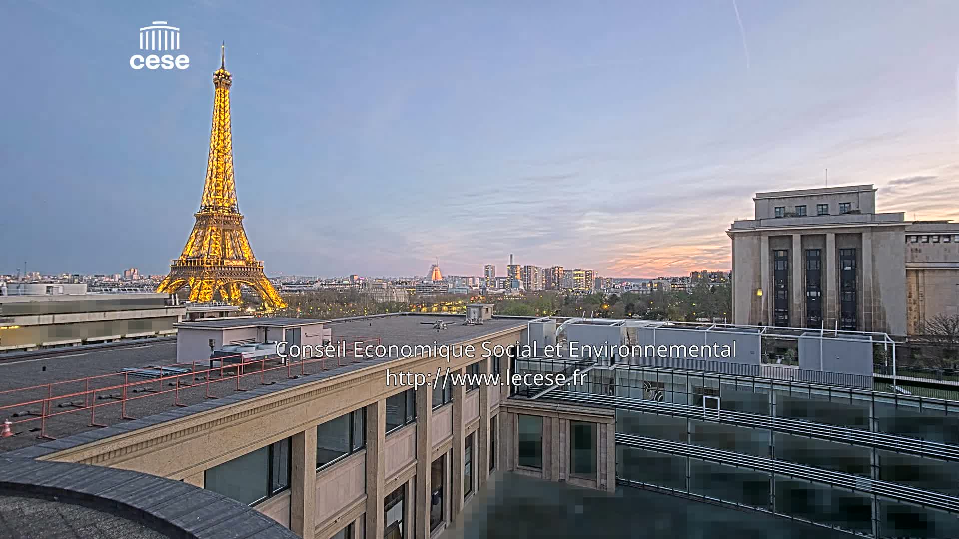 Paris, Eiffel Tower View from Palace of Jena (Palais d'Iena) Live Cam -  Paris, Métropole du Grand Paris,  Île-de-France, France