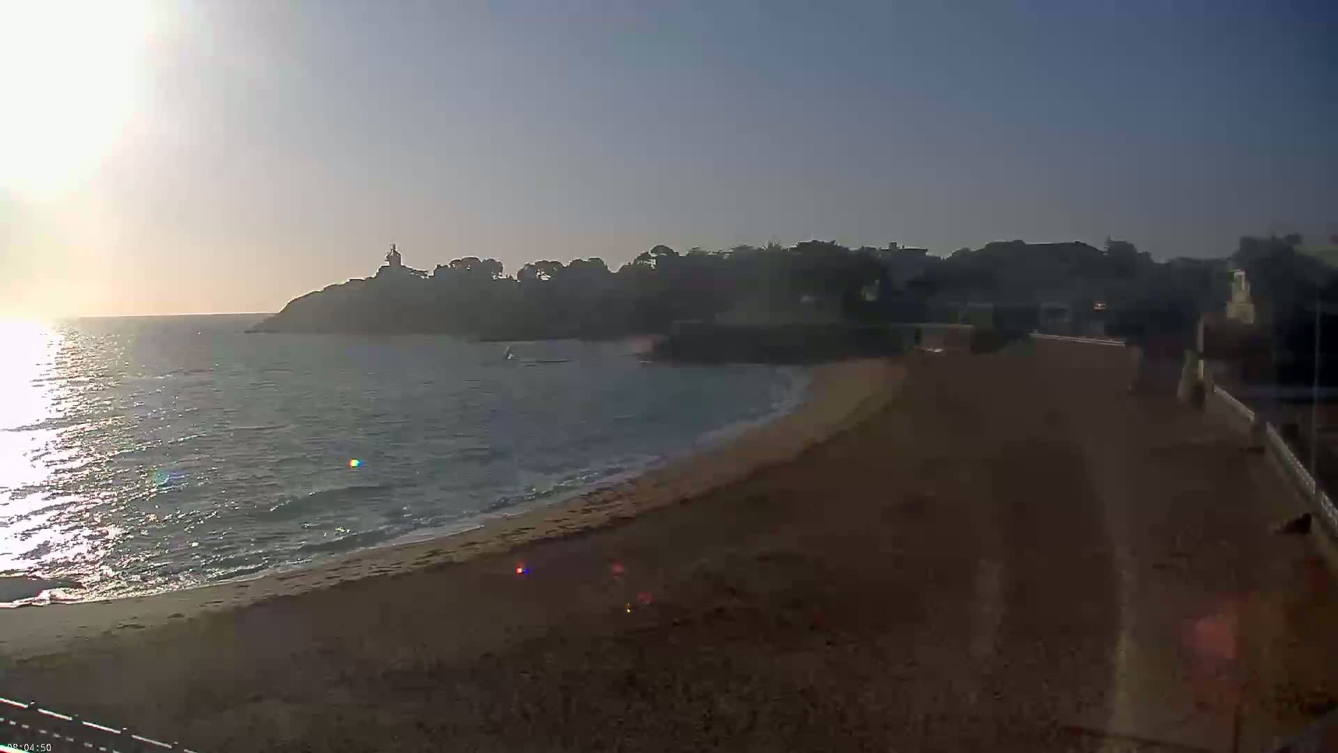Saint-Quay-Portrieux Beach Live Cam - Saint-Breiuc, Cotes-d'Armor, Bretagne, France