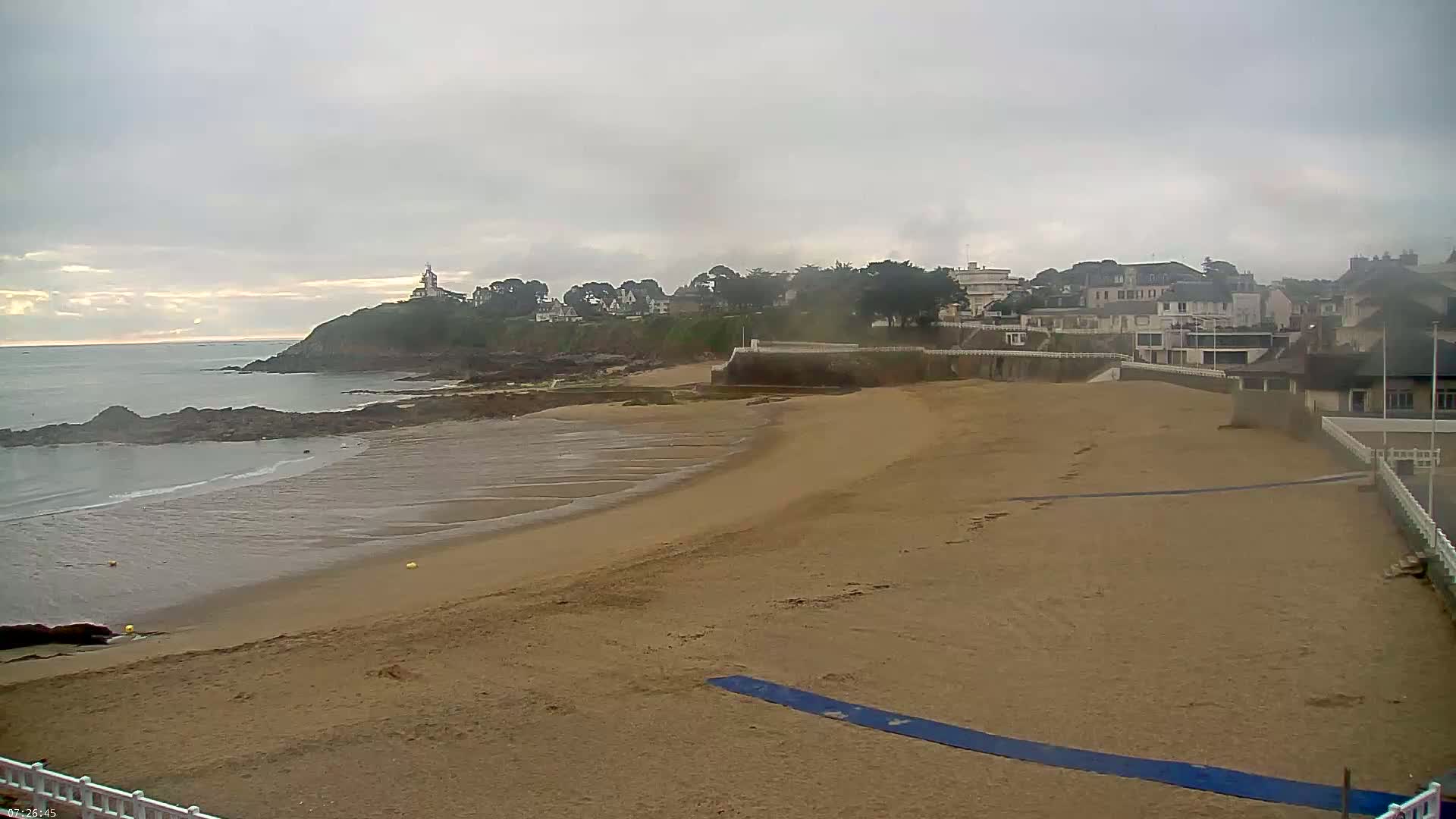 Saint-Quay-Portrieux Beach Live Cam - Saint-Breiuc, Cotes-d'Armor, Bretagne, France