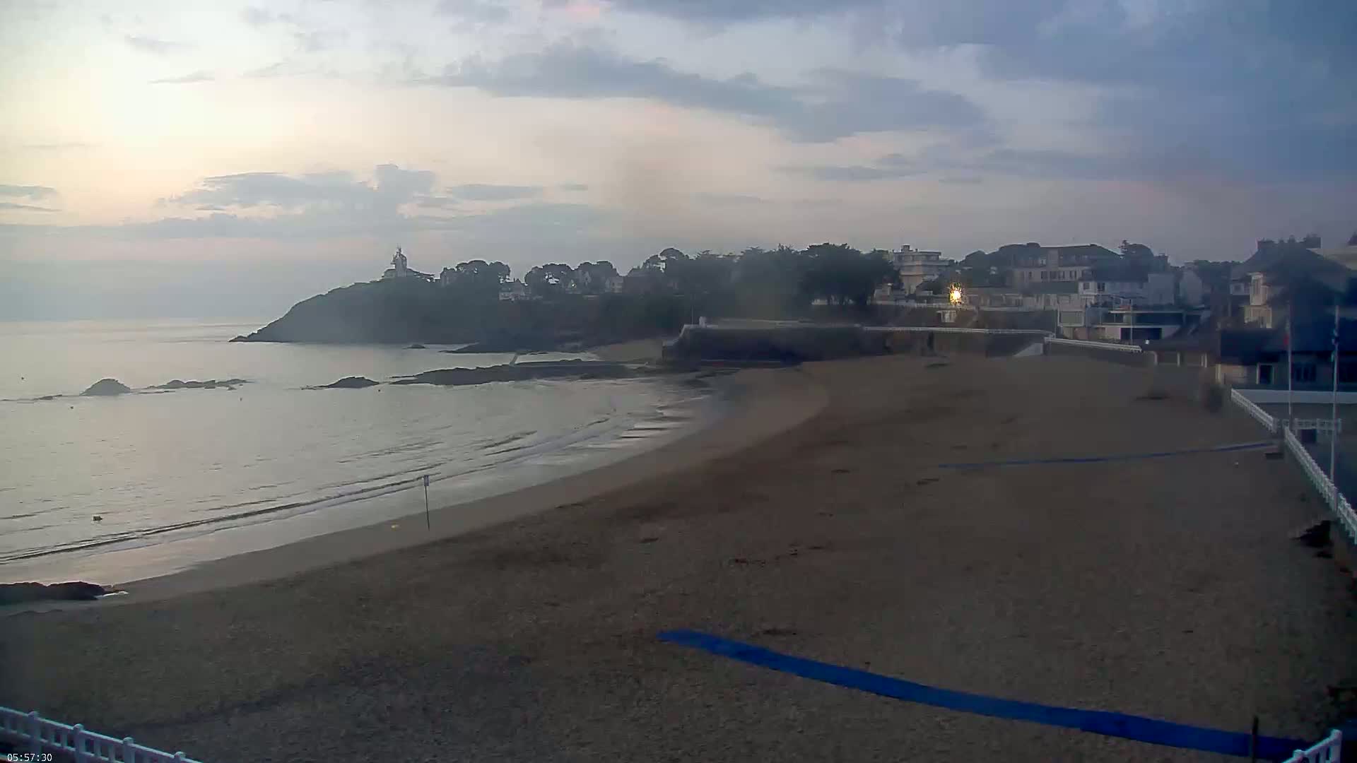 Saint-Quay-Portrieux Beach Live Cam - Saint-Breiuc, Cotes-d'Armor, Bretagne, France