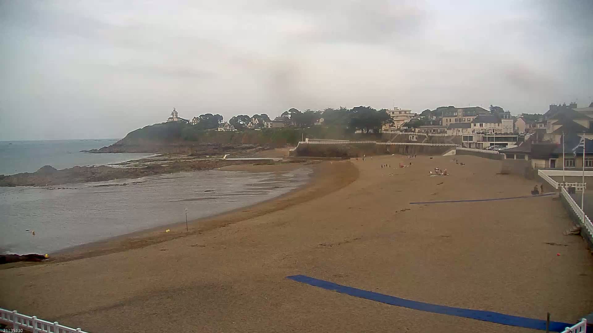 Saint-Quay-Portrieux Beach Live Cam - Saint-Breiuc, Cotes-d'Armor, Bretagne, France