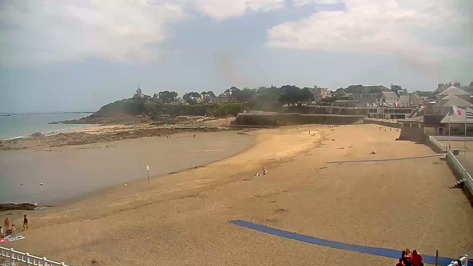 Saint-Quay-Portrieux Beach Live Cam - Saint-Breiuc, Cotes-d'Armor, Bretagne, France