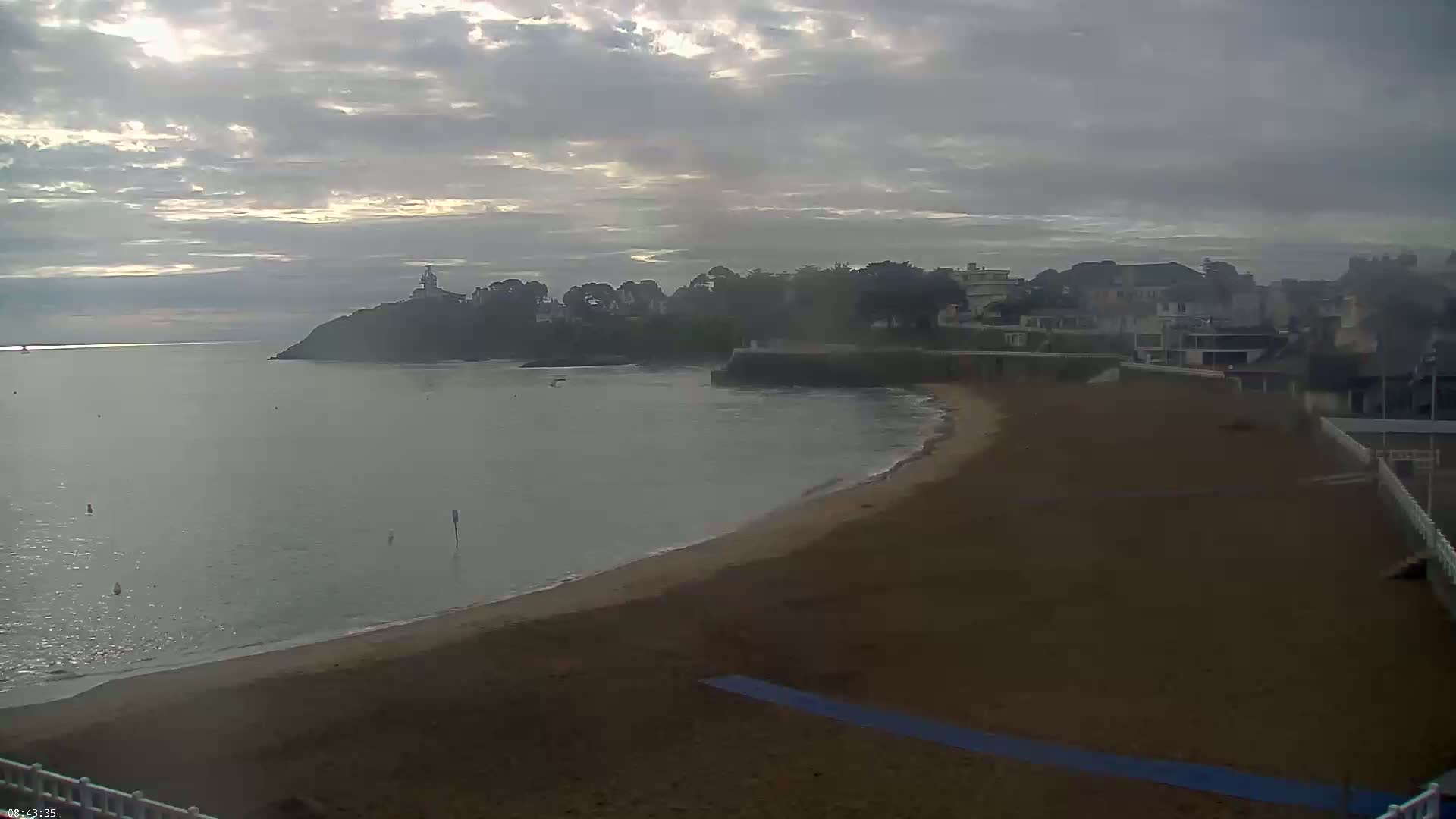 Saint-Quay-Portrieux Beach Live Cam - Saint-Breiuc, Cotes-d'Armor, Bretagne, France
