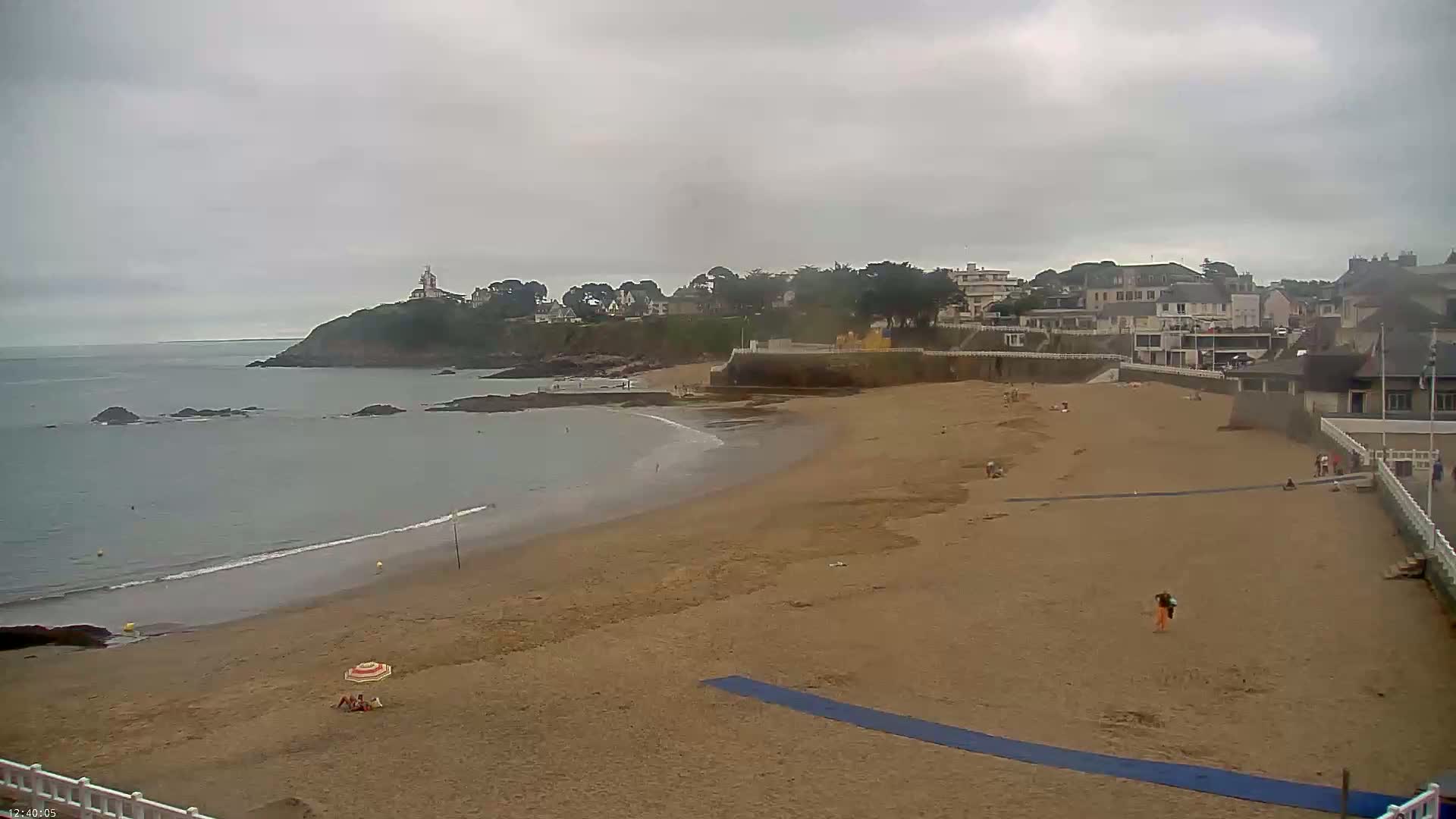 Saint-Quay-Portrieux Beach Live Cam - Saint-Breiuc, Cotes-d'Armor, Bretagne, France
