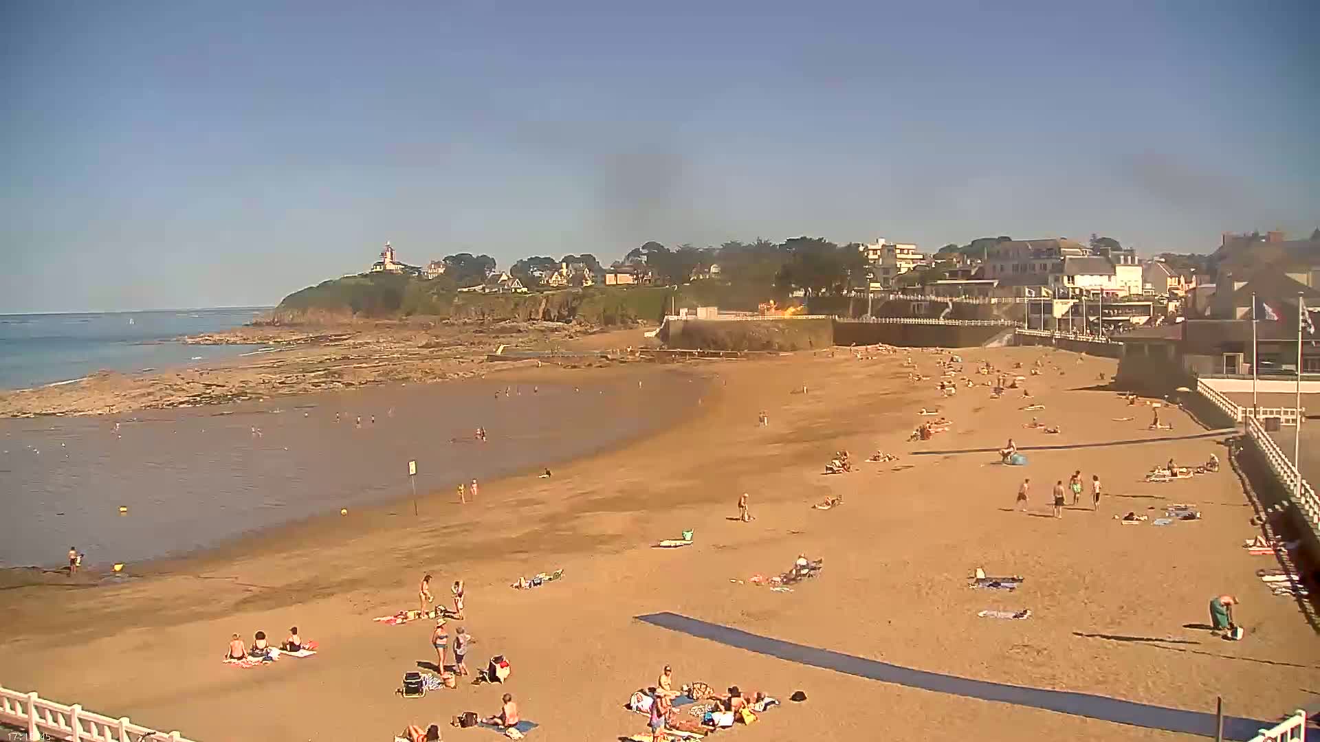 Saint-Quay-Portrieux Beach Live Cam - Saint-Breiuc, Cotes-d'Armor, Bretagne, France