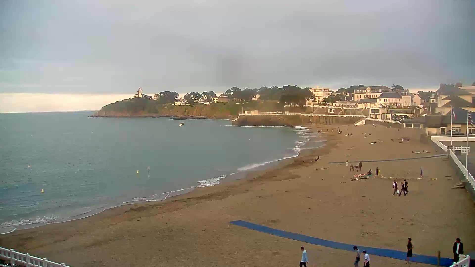 Saint-Quay-Portrieux Beach Live Cam - Saint-Breiuc, Cotes-d'Armor, Bretagne, France