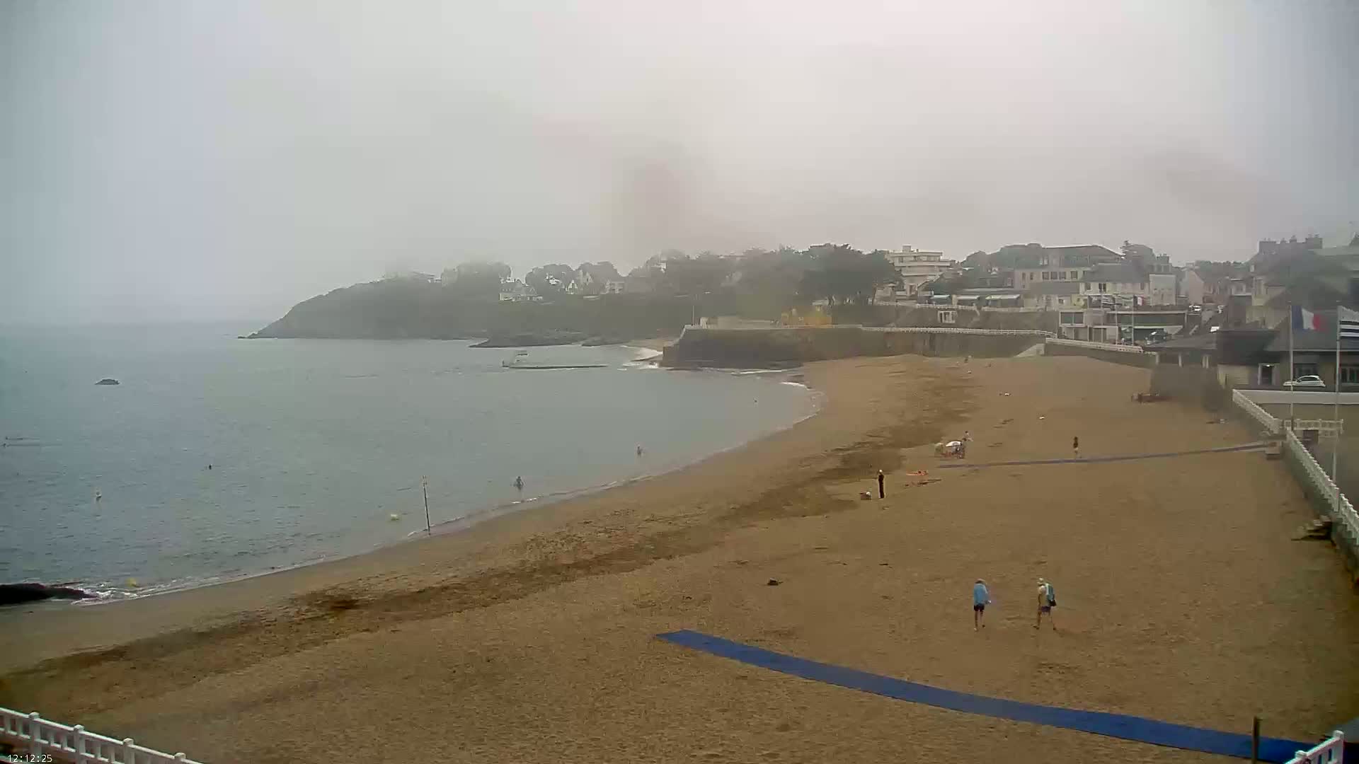 Saint-Quay-Portrieux Beach Live Cam - Saint-Breiuc, Cotes-d'Armor, Bretagne, France
