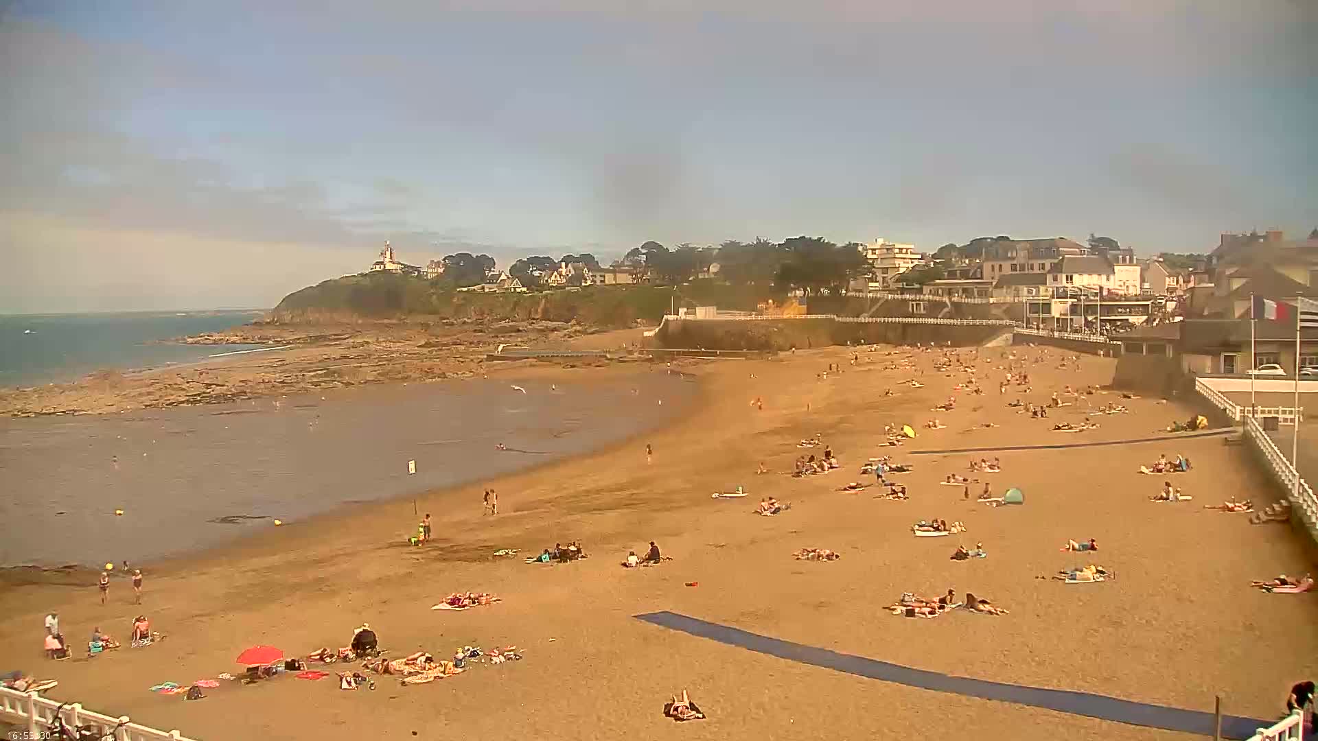 Saint-Quay-Portrieux Beach Live Cam - Saint-Breiuc, Cotes-d'Armor, Bretagne, France