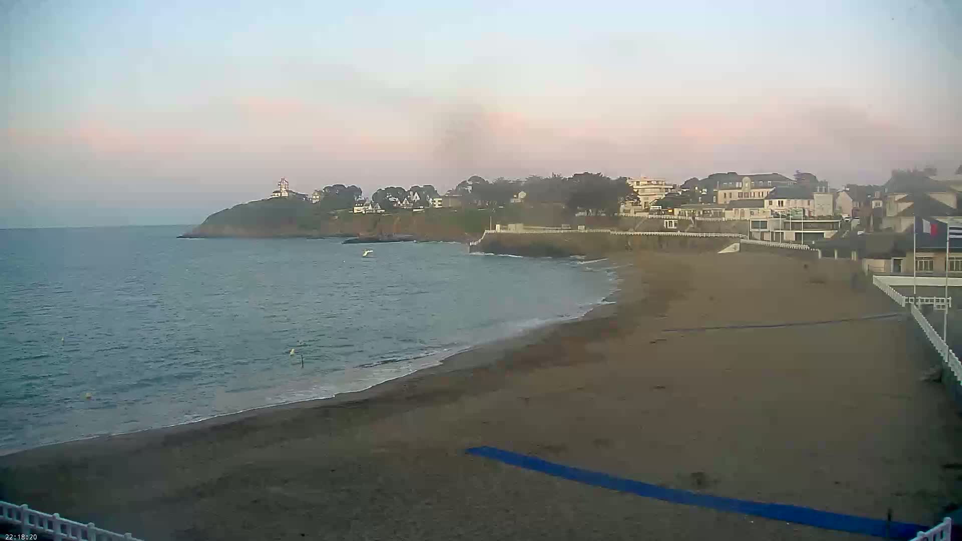 Saint-Quay-Portrieux Beach Live Cam - Saint-Breiuc, Cotes-d'Armor, Bretagne, France