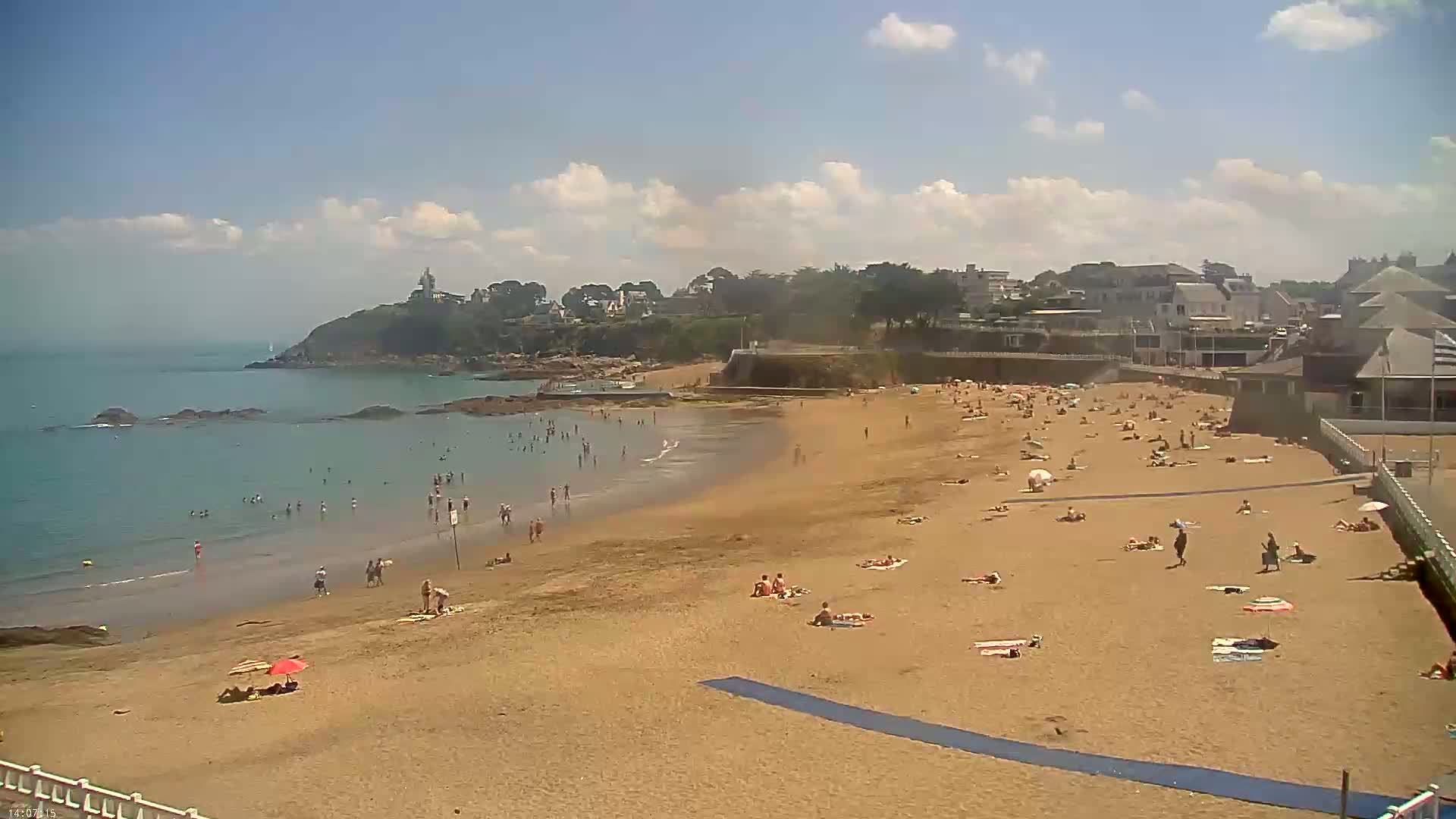 Saint-Quay-Portrieux Beach Live Cam - Saint-Breiuc, Cotes-d'Armor, Bretagne, France