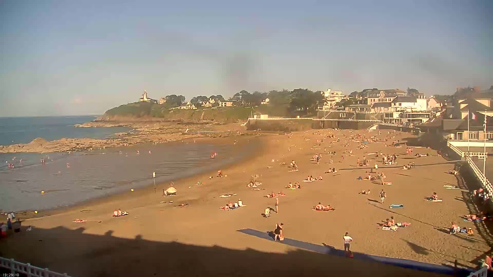 Saint-Quay-Portrieux Beach Live Cam - Saint-Breiuc, Cotes-d'Armor, Bretagne, France
