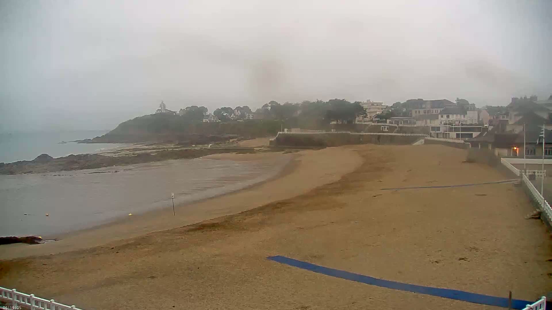 Saint-Quay-Portrieux Beach Live Cam - Saint-Breiuc, Cotes-d'Armor, Bretagne, France