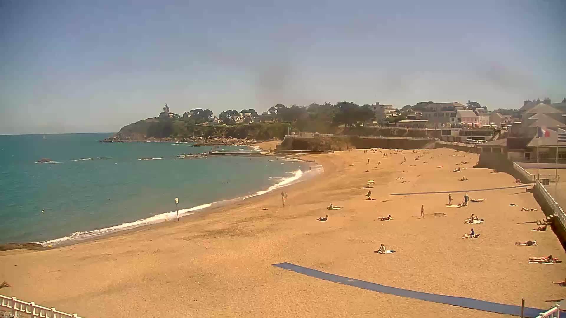 Saint-Quay-Portrieux Beach Live Cam - Saint-Breiuc, Cotes-d'Armor, Bretagne, France