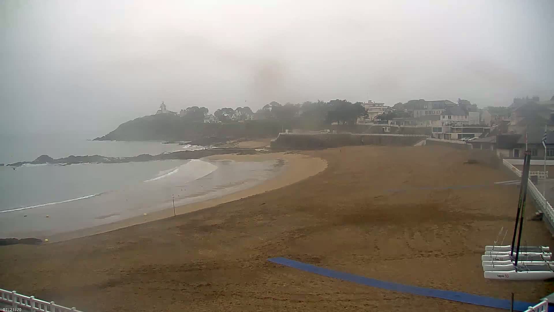 Saint-Quay-Portrieux Beach Live Cam - Saint-Breiuc, Cotes-d'Armor, Bretagne, France