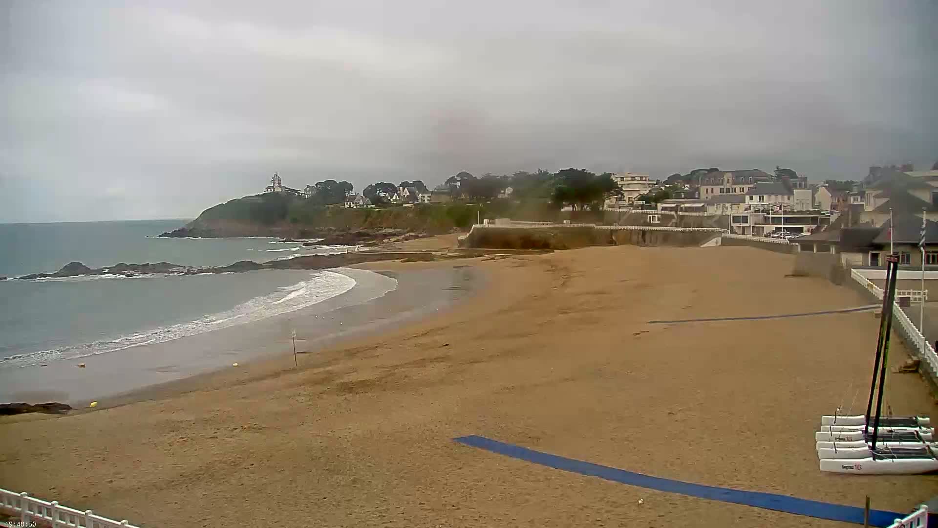Saint-Quay-Portrieux Beach Live Cam - Saint-Breiuc, Cotes-d'Armor, Bretagne, France