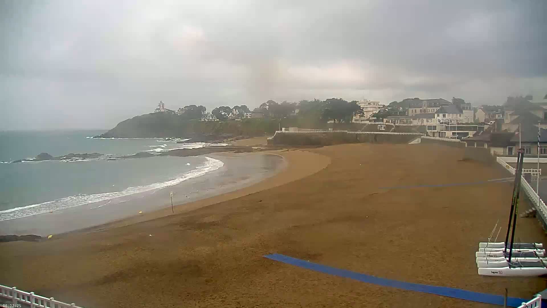 Saint-Quay-Portrieux Beach Live Cam - Saint-Breiuc, Cotes-d'Armor, Bretagne, France