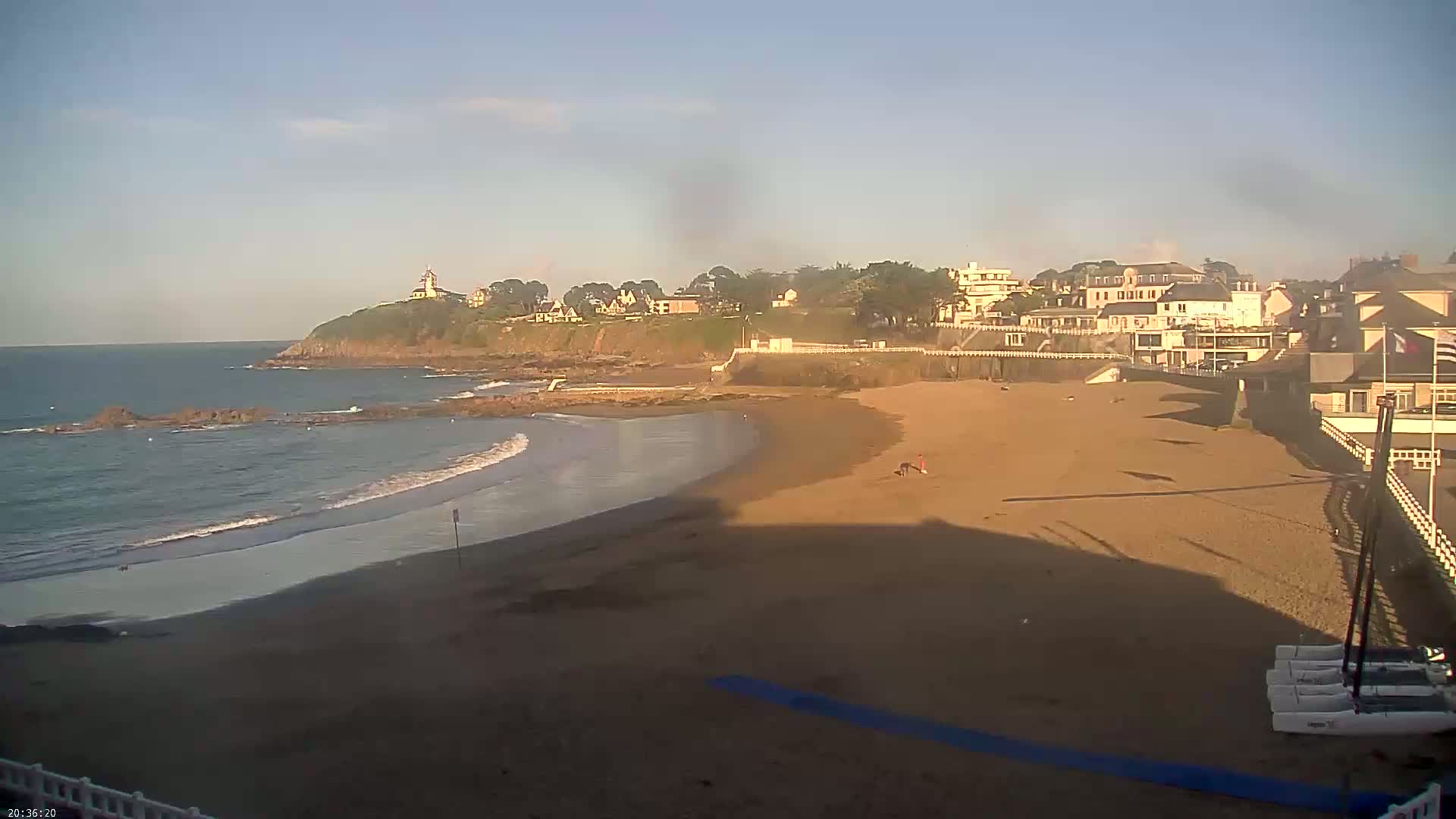 Saint-Quay-Portrieux Beach Live Cam - Saint-Breiuc, Cotes-d'Armor, Bretagne, France