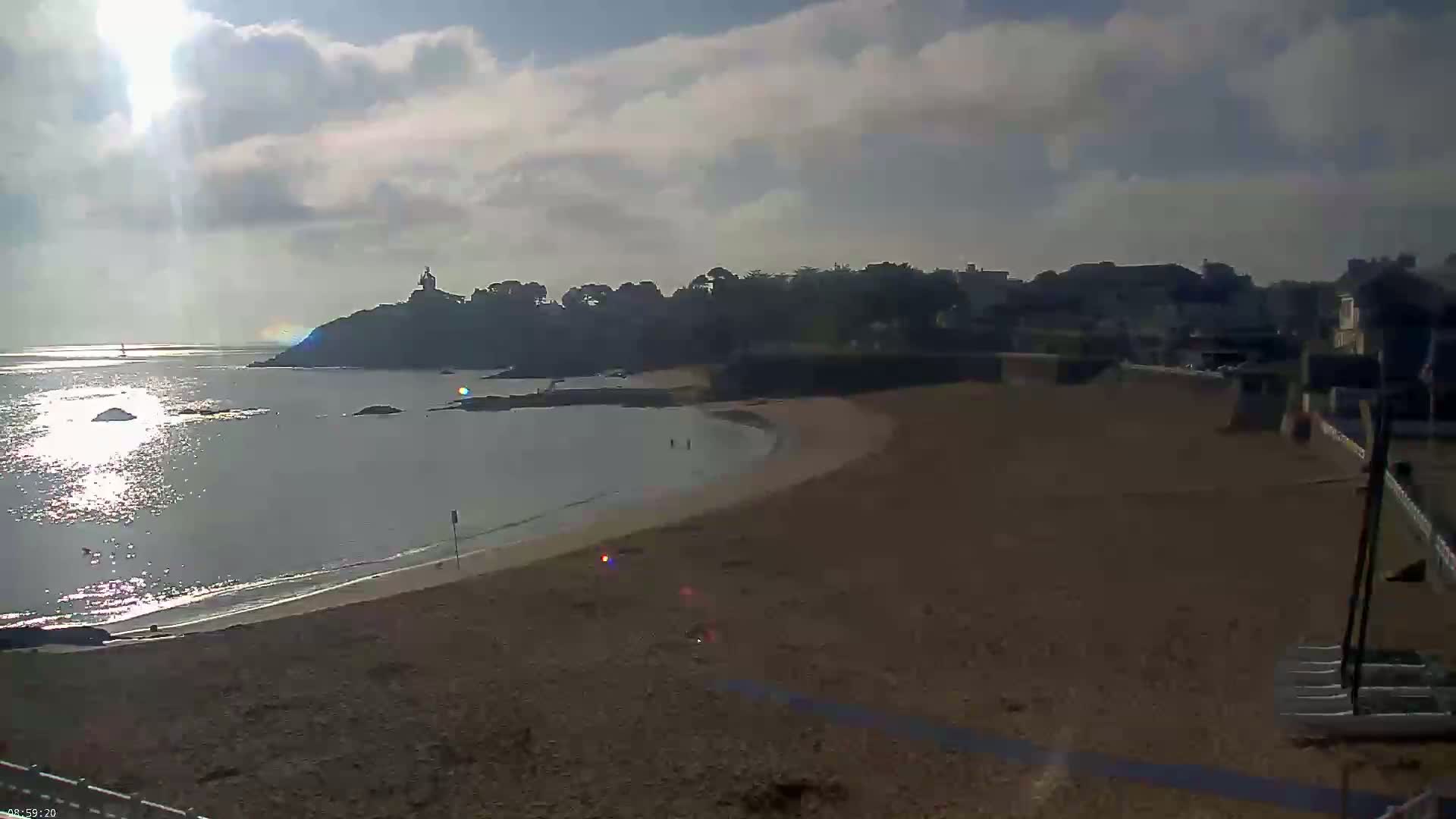 Saint-Quay-Portrieux Beach Live Cam - Saint-Breiuc, Cotes-d'Armor, Bretagne, France