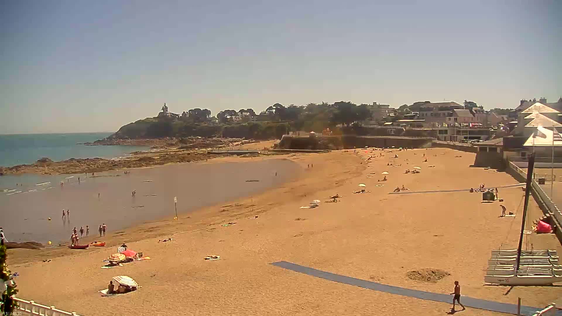 Saint-Quay-Portrieux Beach Live Cam - Saint-Breiuc, Cotes-d'Armor, Bretagne, France