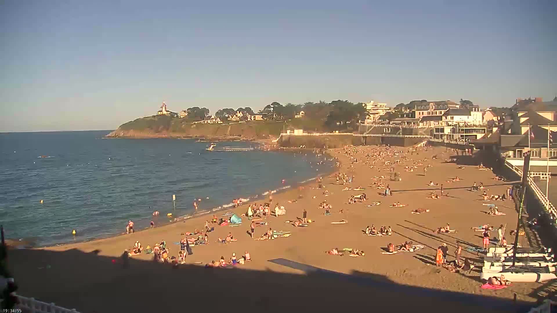 Saint-Quay-Portrieux Beach Live Cam - Saint-Breiuc, Cotes-d'Armor, Bretagne, France