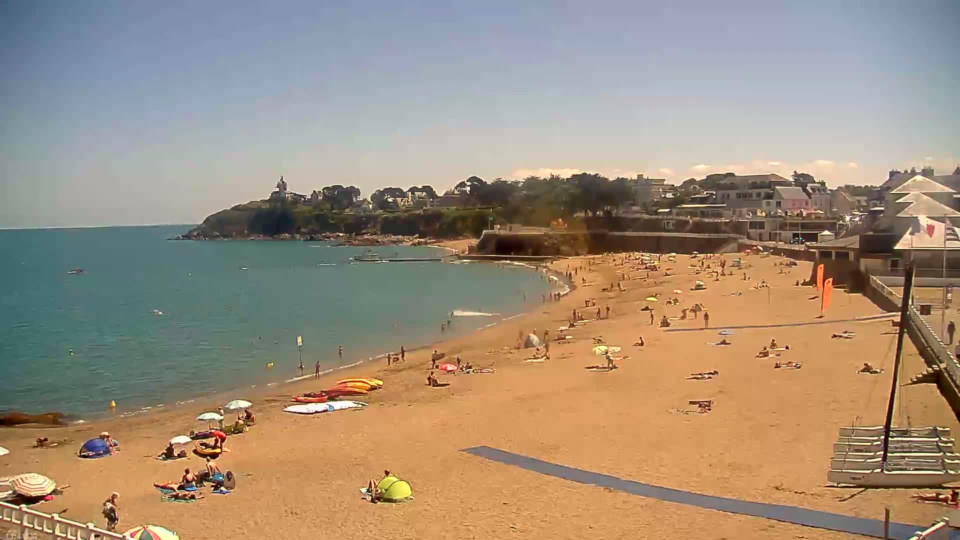 Saint-Quay-Portrieux Beach Live Cam - Saint-Breiuc, Cotes-d'Armor, Bretagne, France
