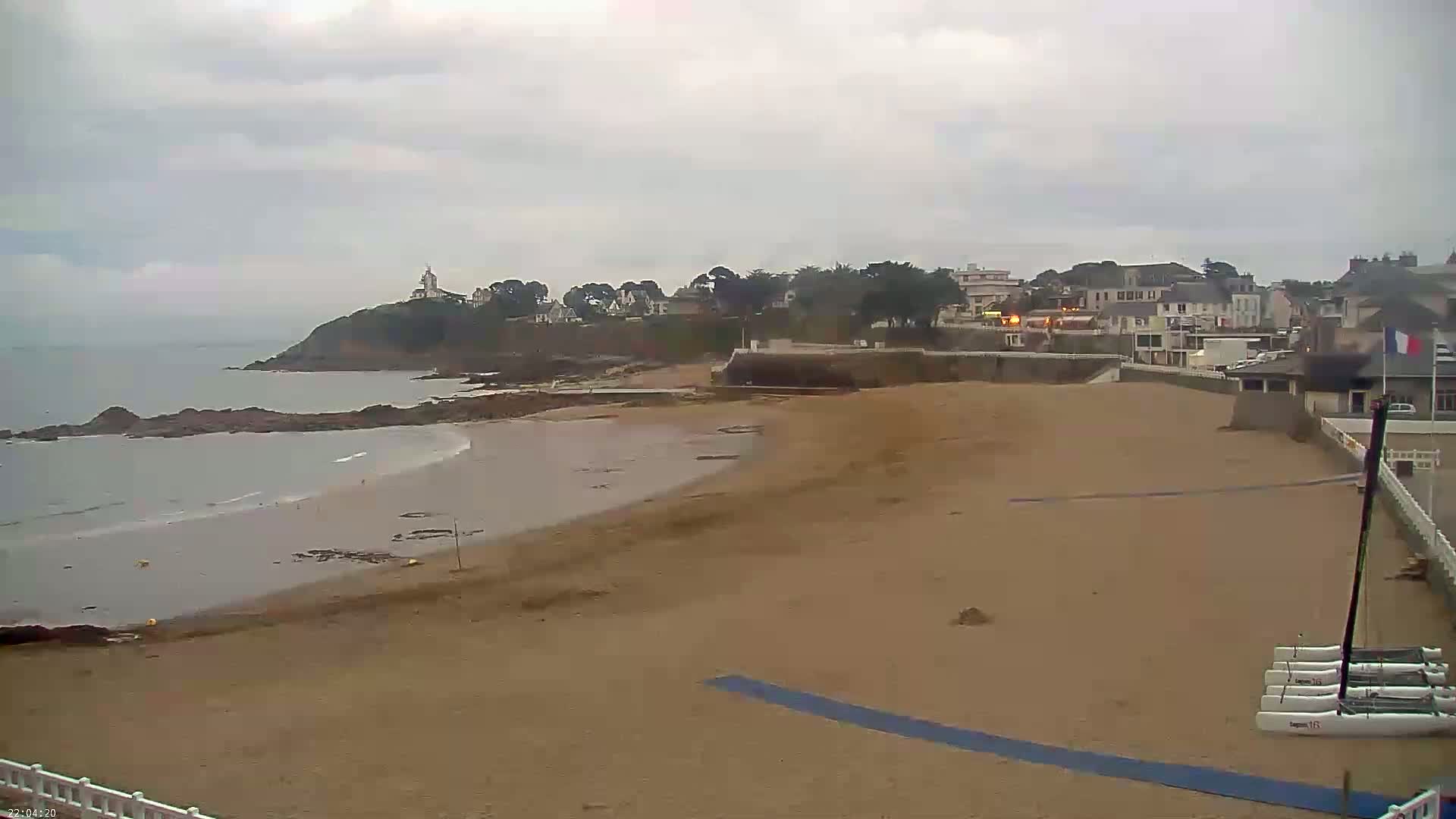 Saint-Quay-Portrieux Beach Live Cam - Saint-Breiuc, Cotes-d'Armor, Bretagne, France