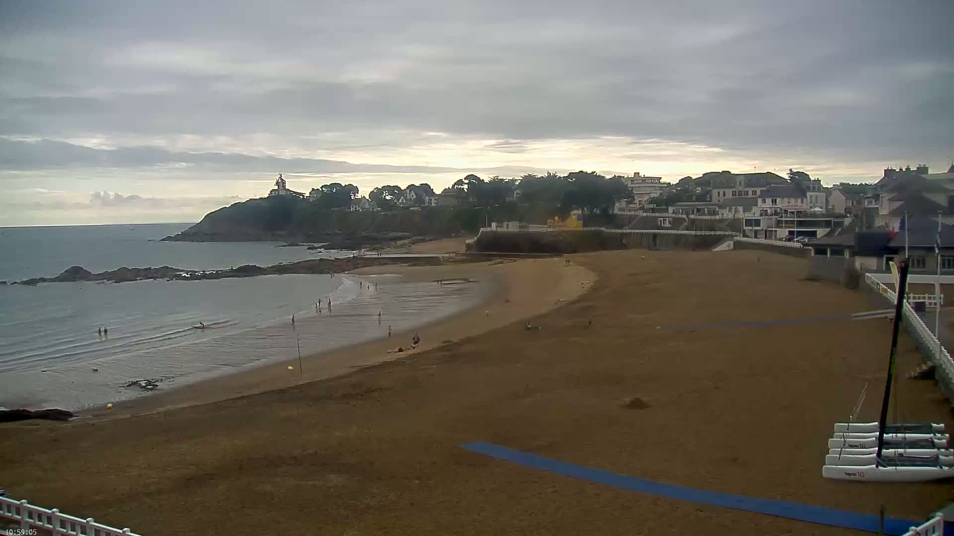 Saint-Quay-Portrieux Beach Live Cam - Saint-Breiuc, Cotes-d'Armor, Bretagne, France