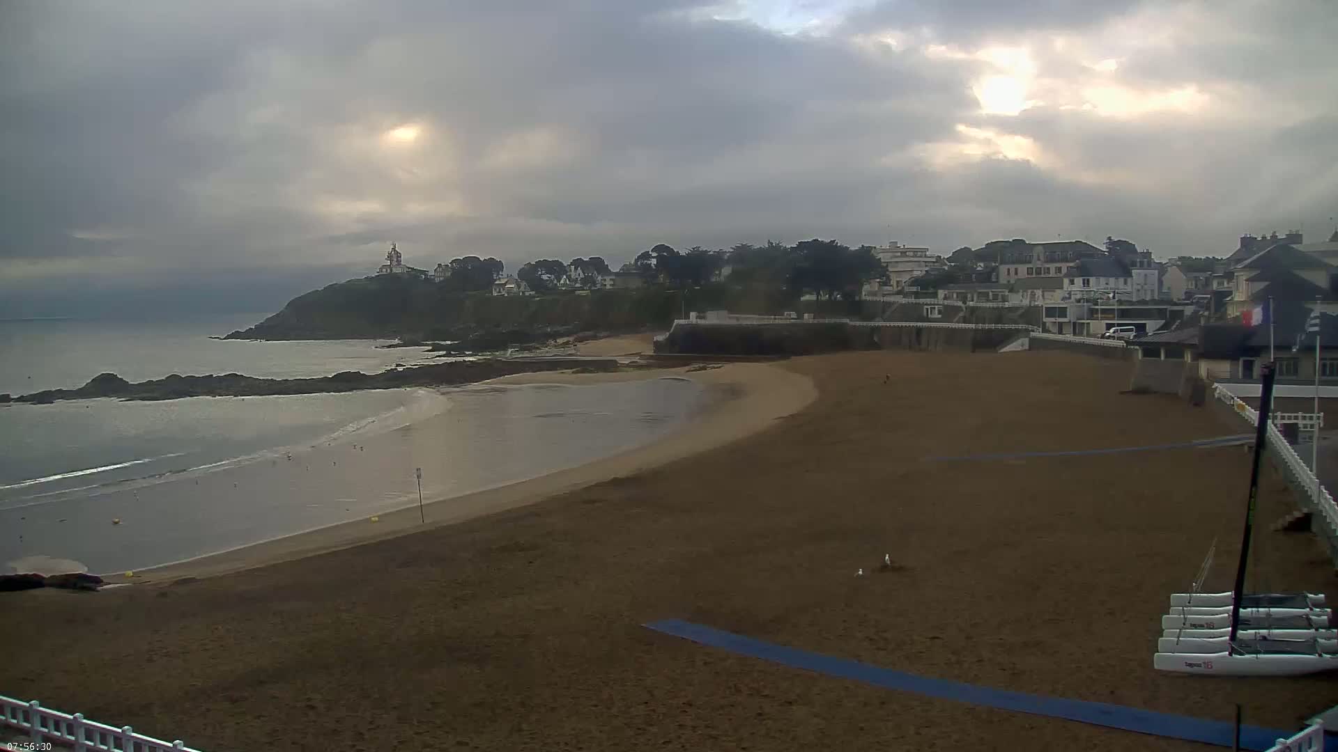 Saint-Quay-Portrieux Beach Live Cam - Saint-Breiuc, Cotes-d'Armor, Bretagne, France