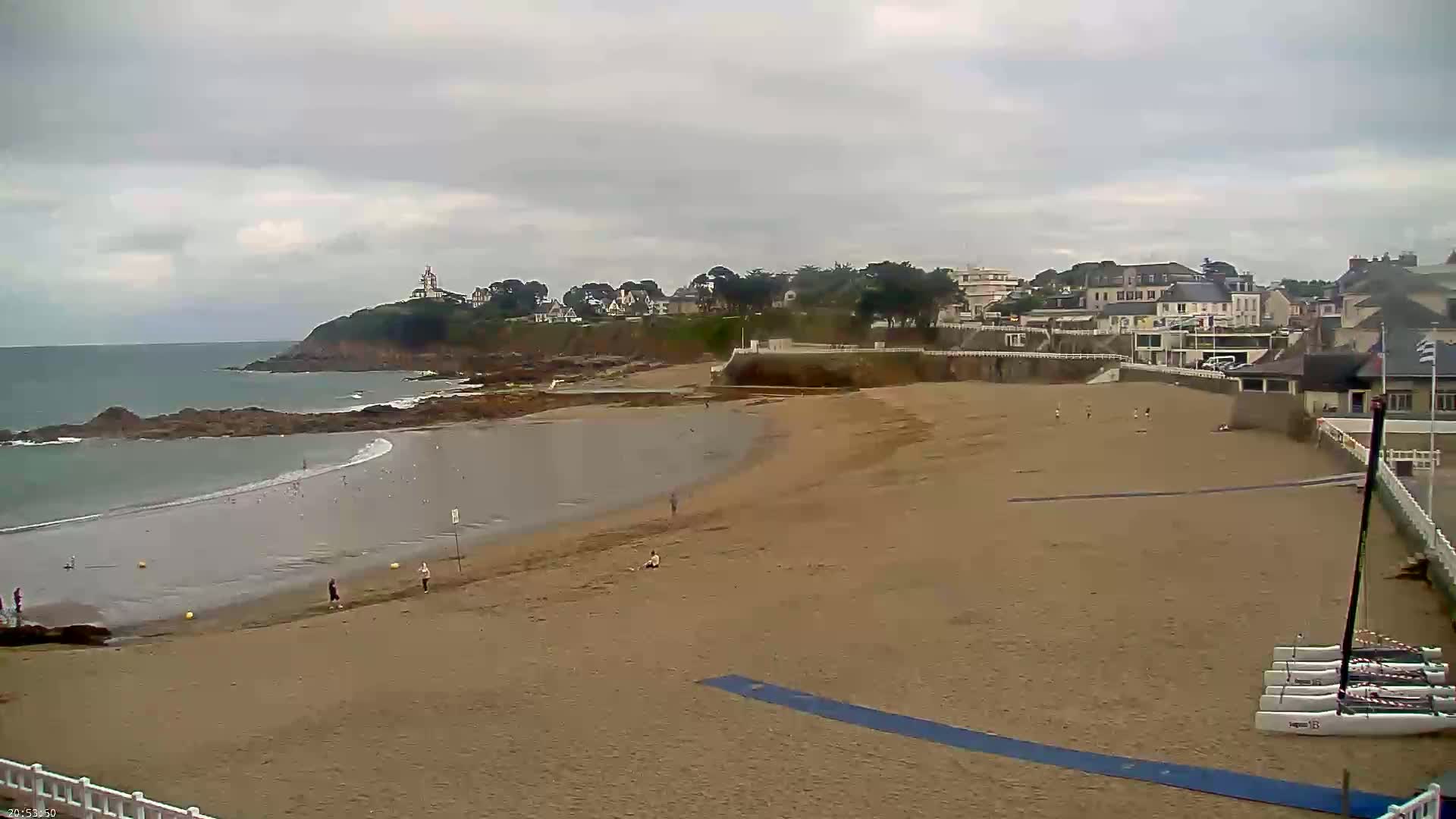 Saint-Quay-Portrieux Beach Live Cam - Saint-Breiuc, Cotes-d'Armor, Bretagne, France