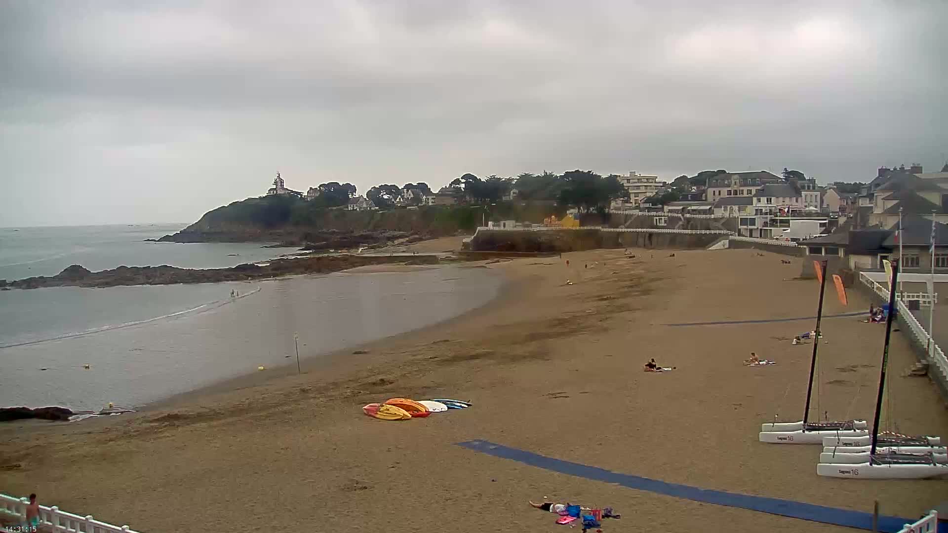 Saint-Quay-Portrieux Beach Live Cam - Saint-Breiuc, Cotes-d'Armor, Bretagne, France