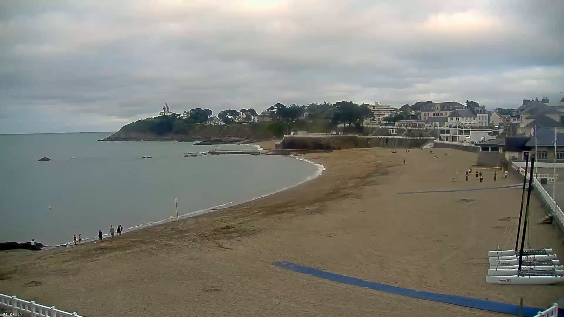 Saint-Quay-Portrieux Beach Live Cam - Saint-Breiuc, Cotes-d'Armor, Bretagne, France