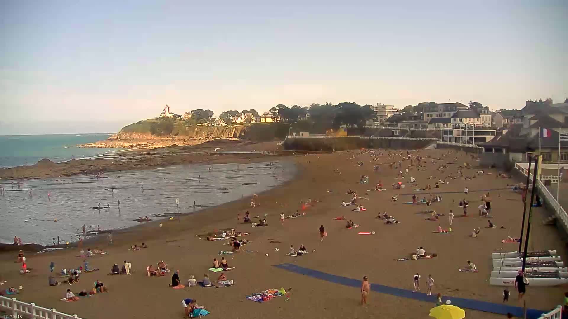 Saint-Quay-Portrieux Beach Live Cam - Saint-Breiuc, Cotes-d'Armor, Bretagne, France
