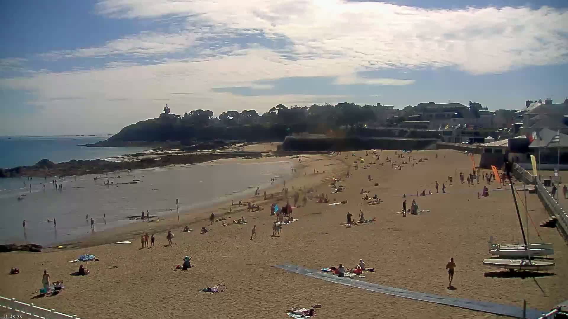 Saint-Quay-Portrieux Beach Live Cam - Saint-Breiuc, Cotes-d'Armor, Bretagne, France