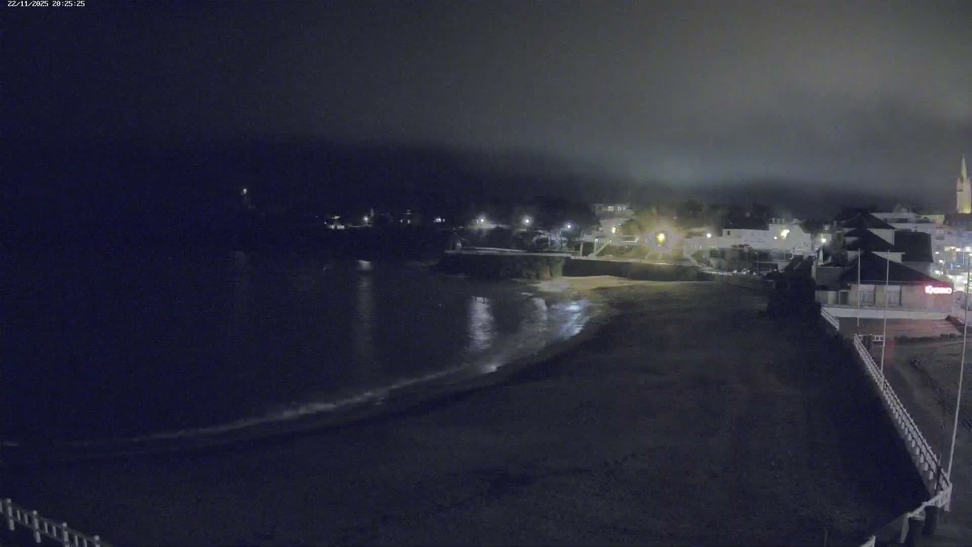 Saint-Quay-Portrieux Beach Live Cam - Saint-Breiuc, Cotes-d'Armor, Bretagne, France