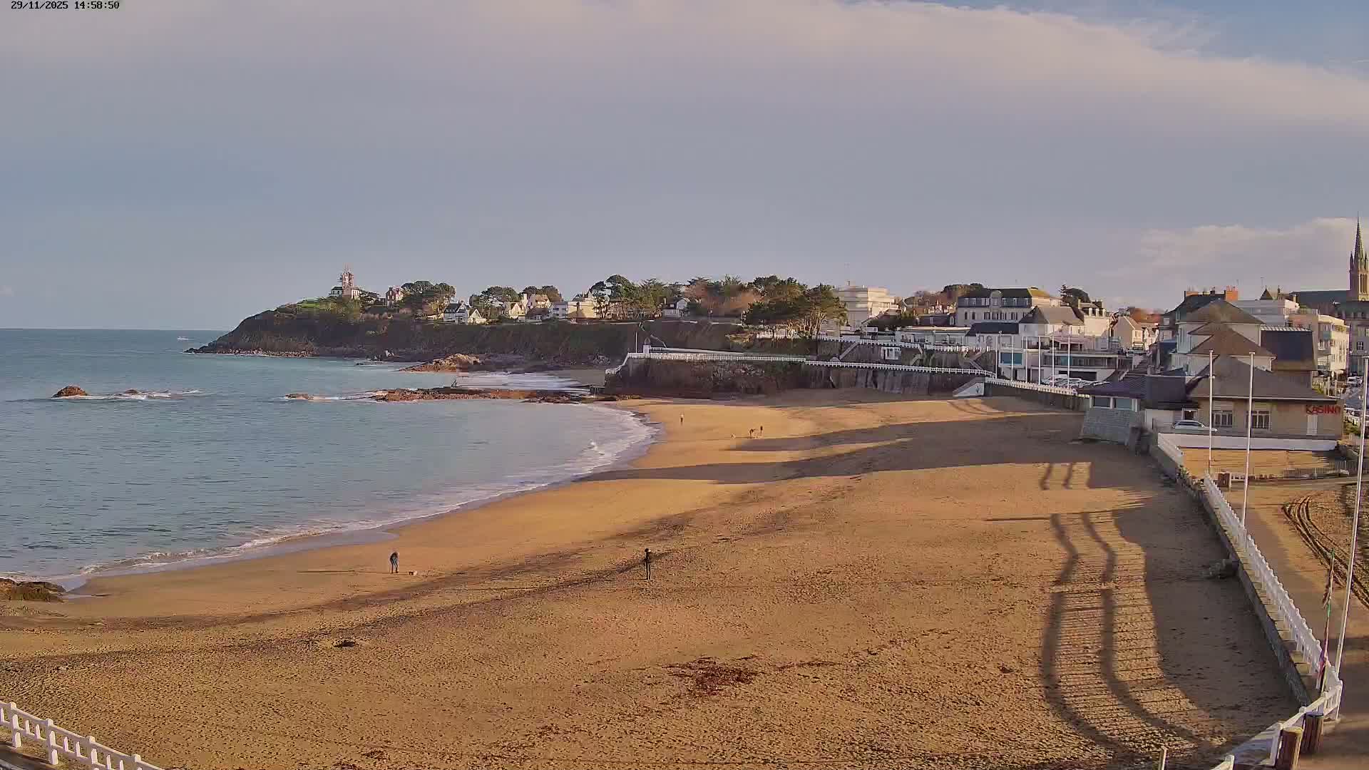 Saint-Quay-Portrieux Beach Live Cam - Saint-Breiuc, Cotes-d'Armor, Bretagne, France