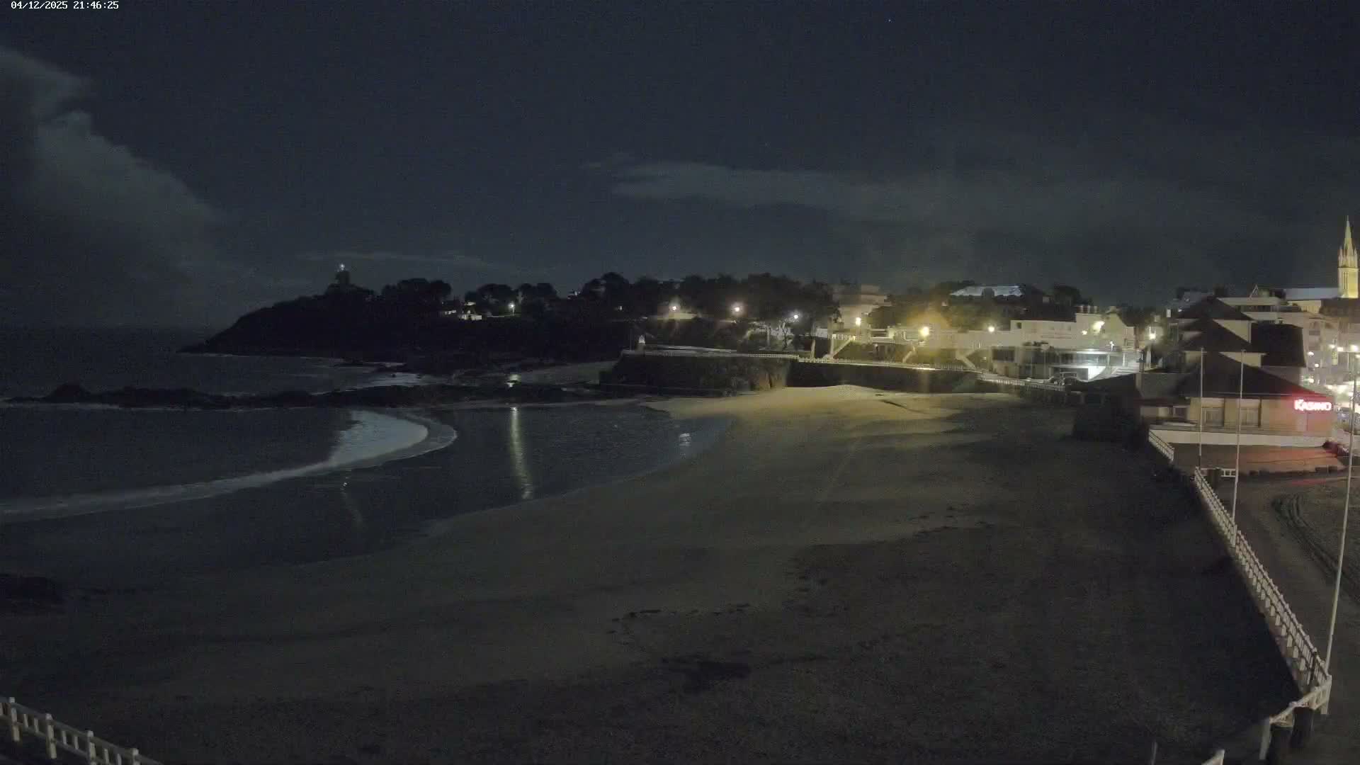 Saint-Quay-Portrieux Beach Live Cam - Saint-Breiuc, Cotes-d'Armor, Bretagne, France