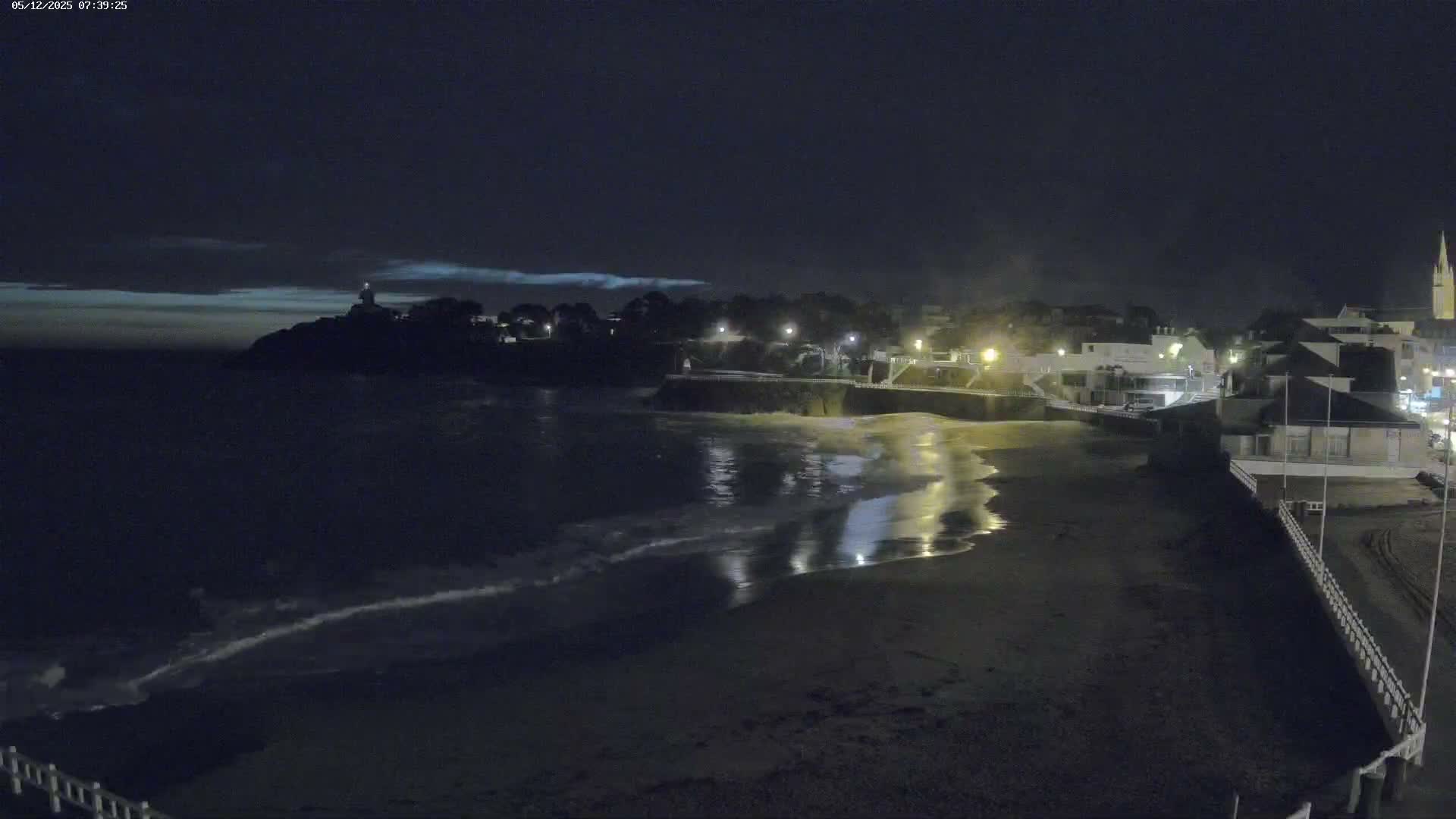 Saint-Quay-Portrieux Beach Live Cam - Saint-Breiuc, Cotes-d'Armor, Bretagne, France