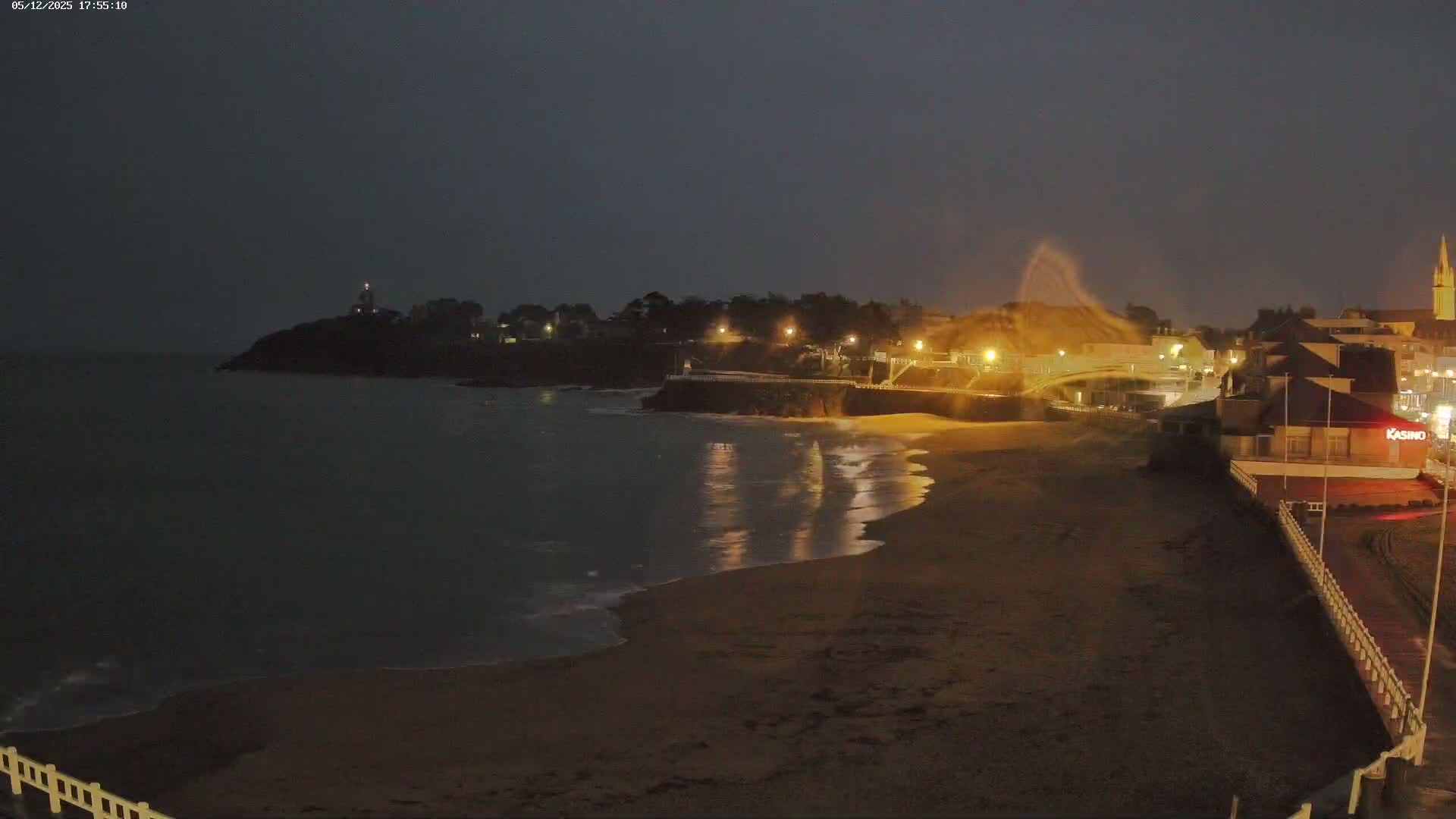 Saint-Quay-Portrieux Beach Live Cam - Saint-Breiuc, Cotes-d'Armor, Bretagne, France