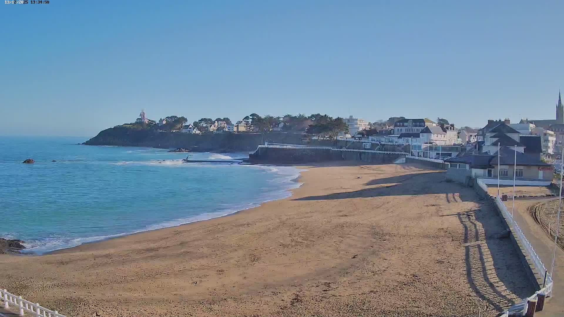 Saint-Quay-Portrieux Beach Live Cam - Saint-Breiuc, Cotes-d'Armor, Bretagne, France