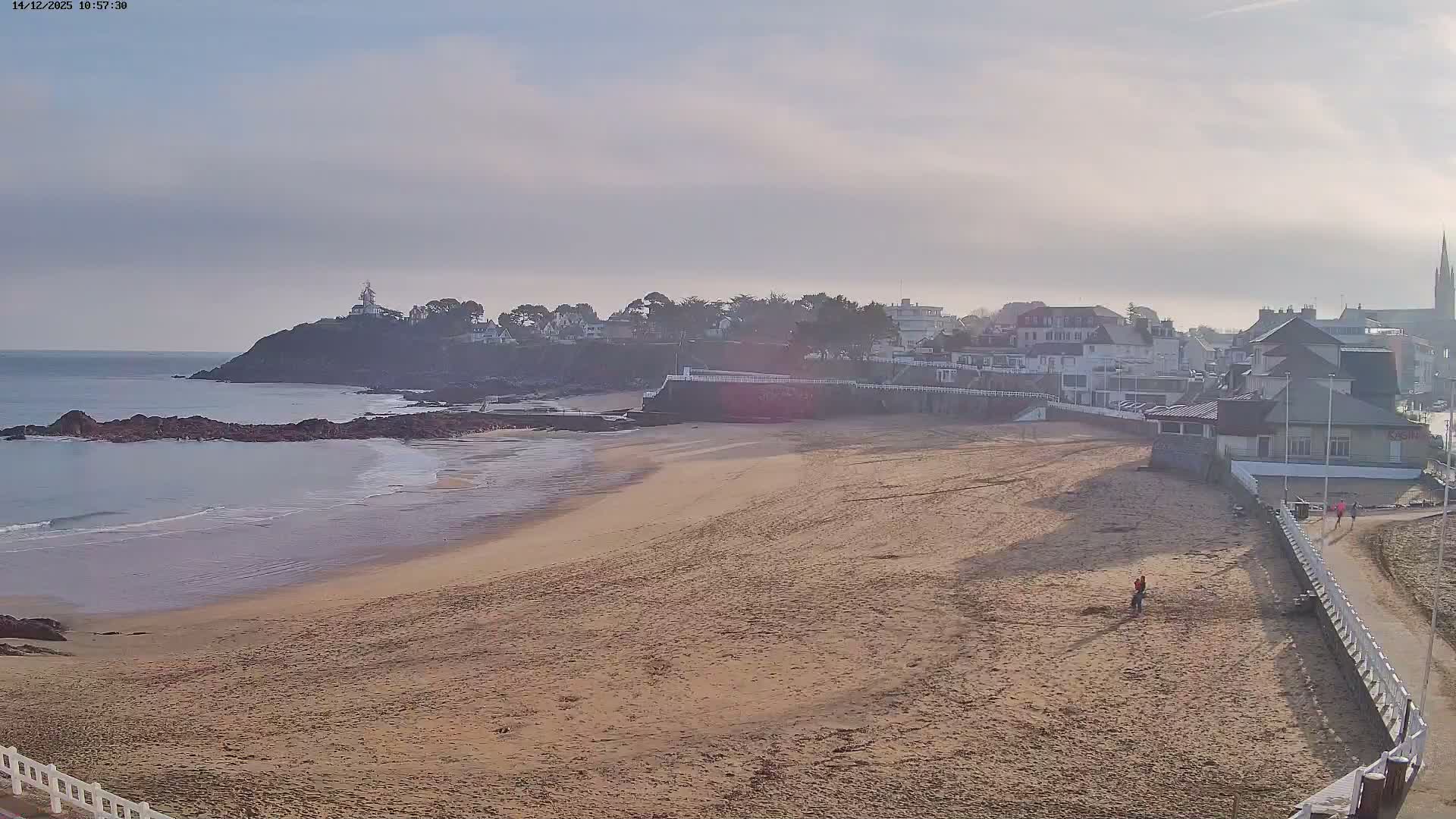 Saint-Quay-Portrieux Beach Live Cam - Saint-Breiuc, Cotes-d'Armor, Bretagne, France