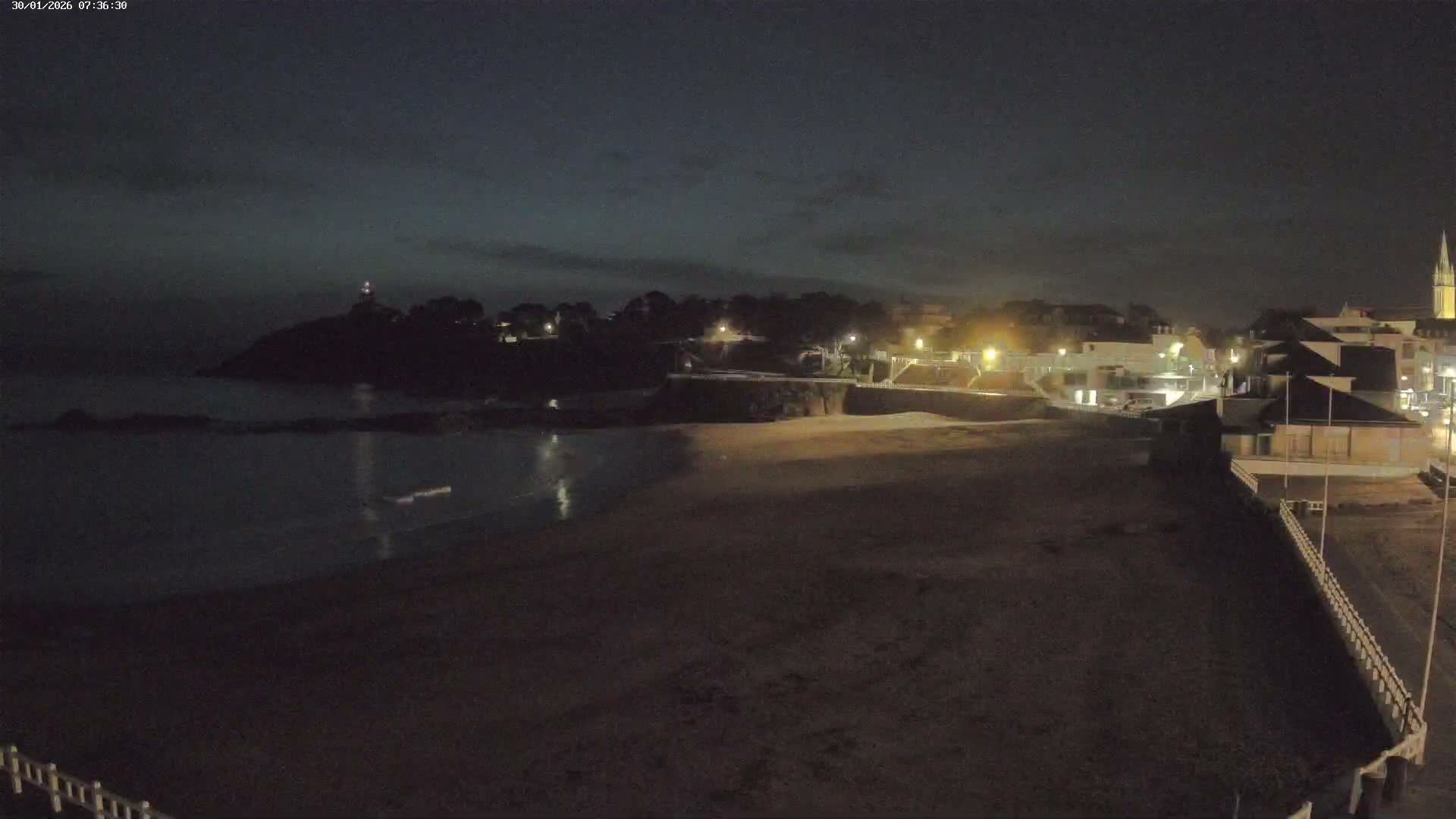 Saint-Quay-Portrieux Beach Live Cam - Saint-Breiuc, Cotes-d'Armor, Bretagne, France
