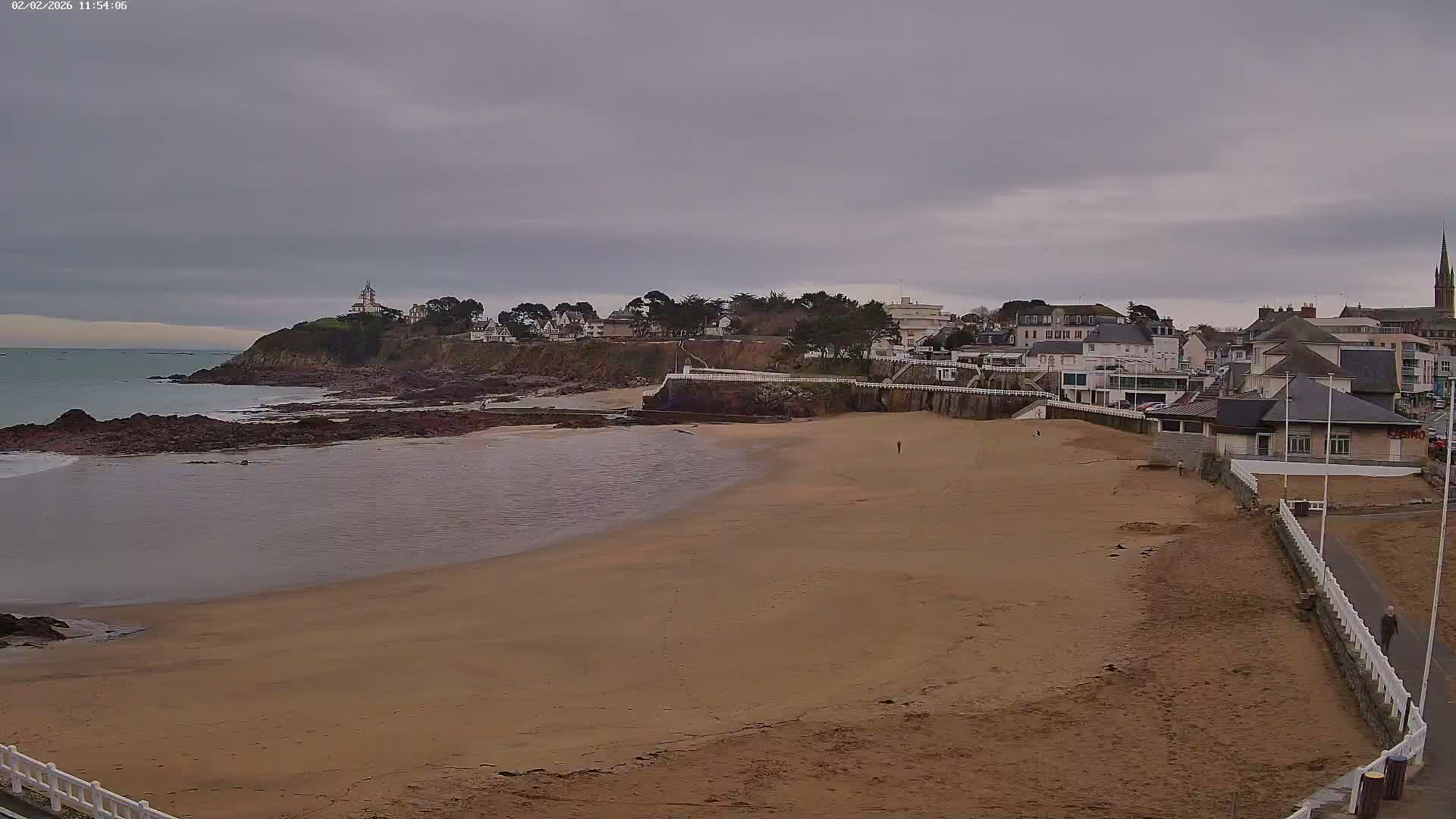 Saint-Quay-Portrieux Beach Live Cam - Saint-Breiuc, Cotes-d'Armor, Bretagne, France