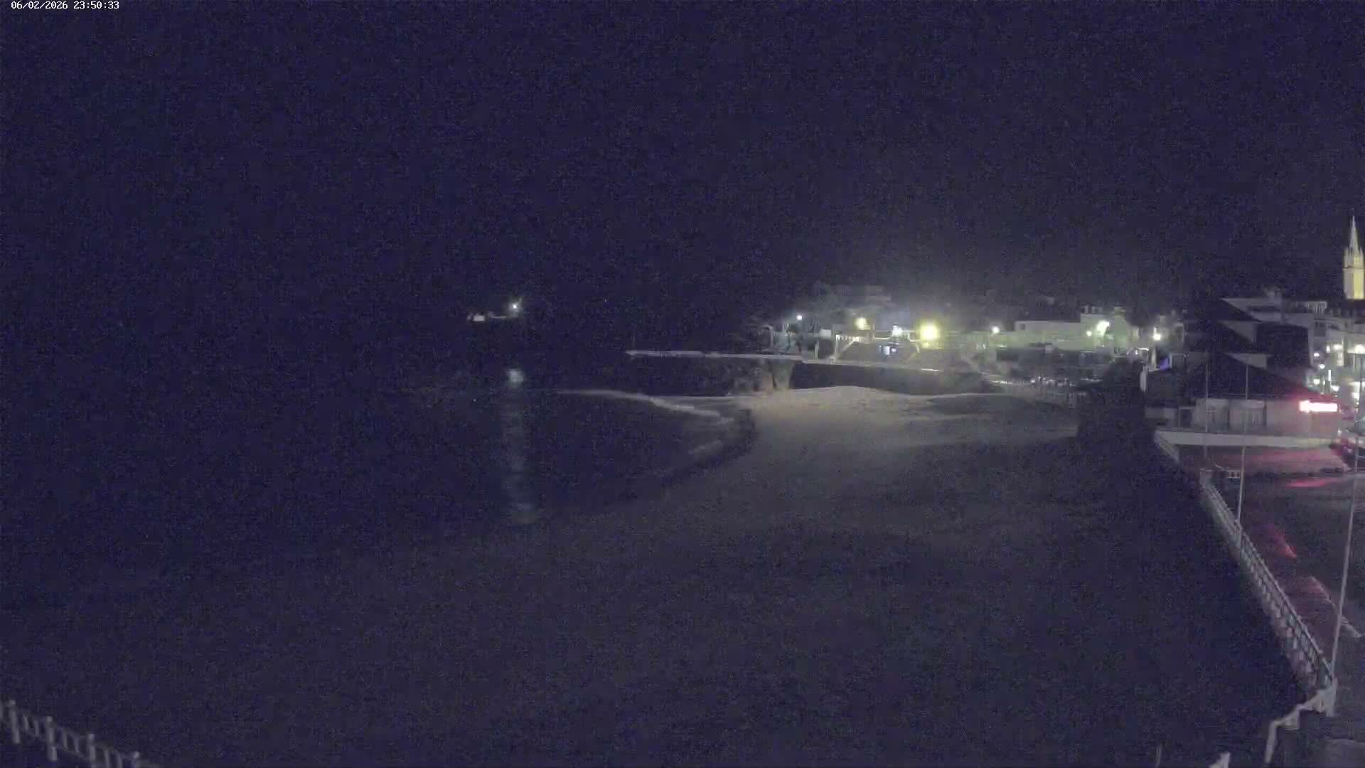 Saint-Quay-Portrieux Beach Live Cam - Saint-Breiuc, Cotes-d'Armor, Bretagne, France