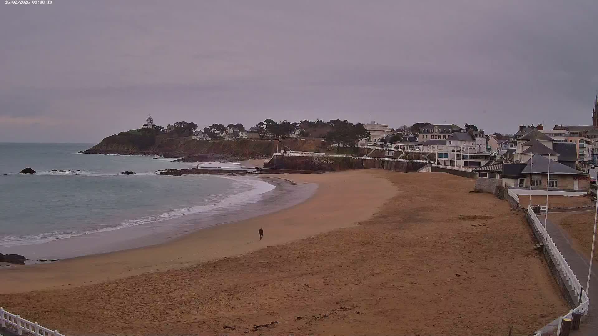Saint-Quay-Portrieux Beach Live Cam - Saint-Breiuc, Cotes-d'Armor, Bretagne, France