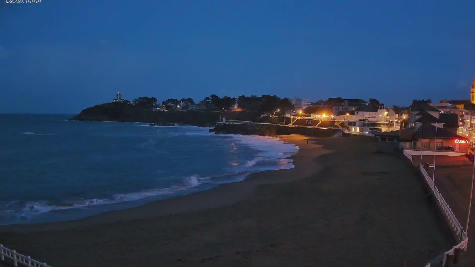 Saint-Quay-Portrieux Beach Live Cam - Saint-Breiuc, Cotes-d'Armor, Bretagne, France